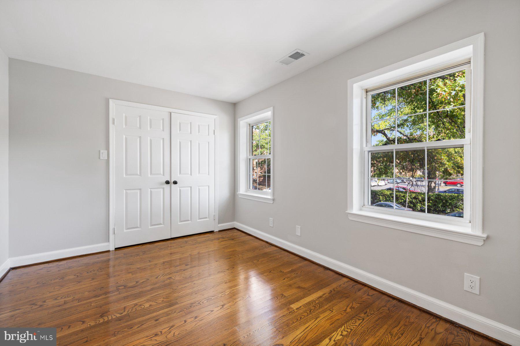 CANAL WAY - Residential