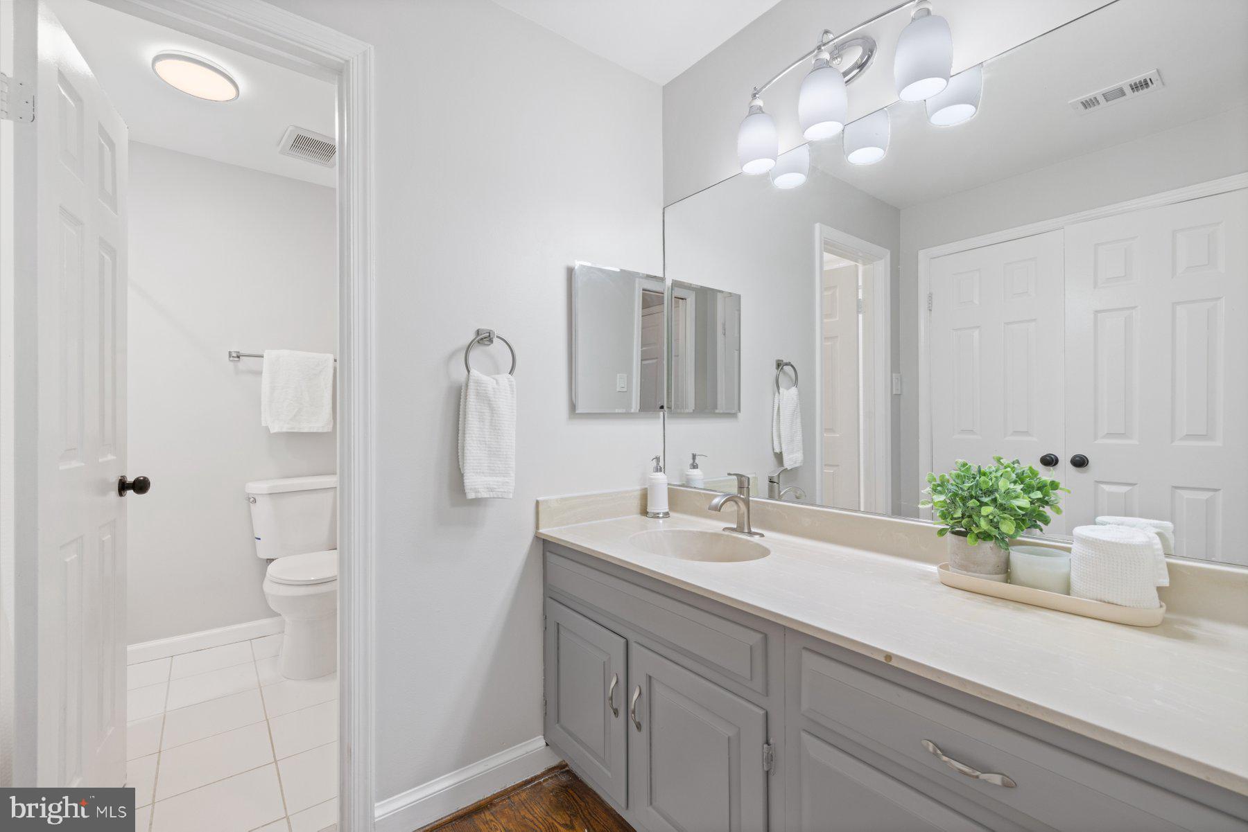 CANAL WAY - Residential