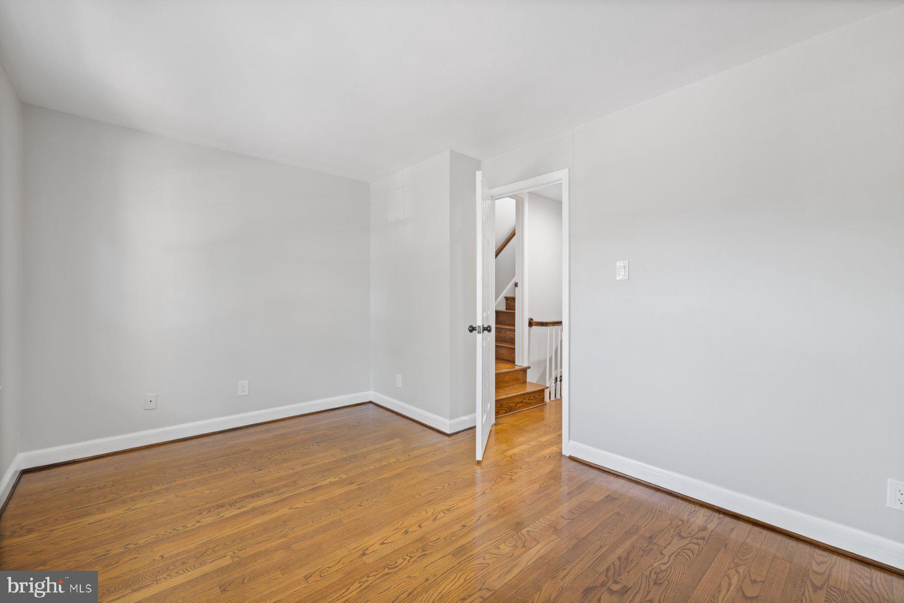 CANAL WAY - Residential