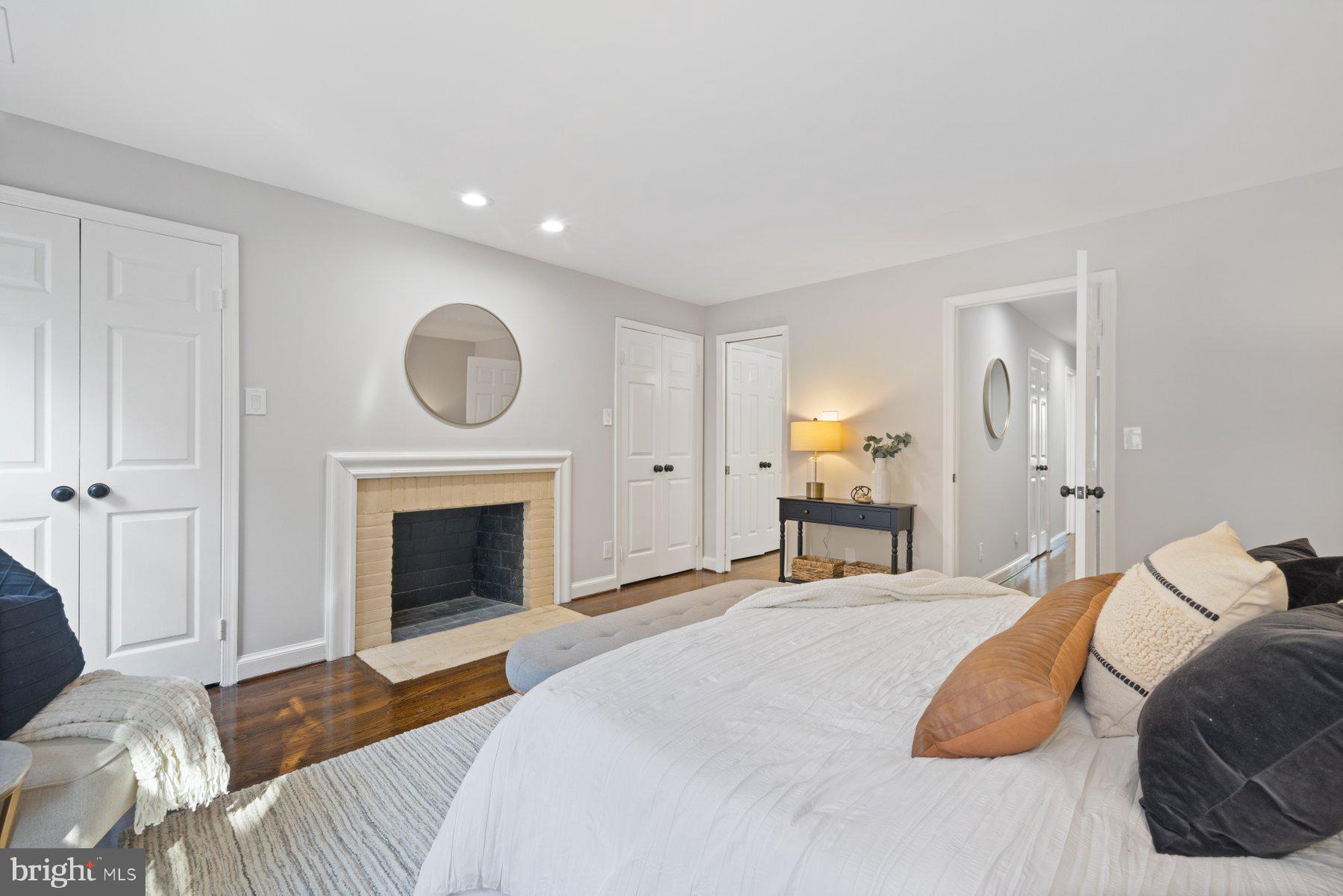 CANAL WAY - Residential