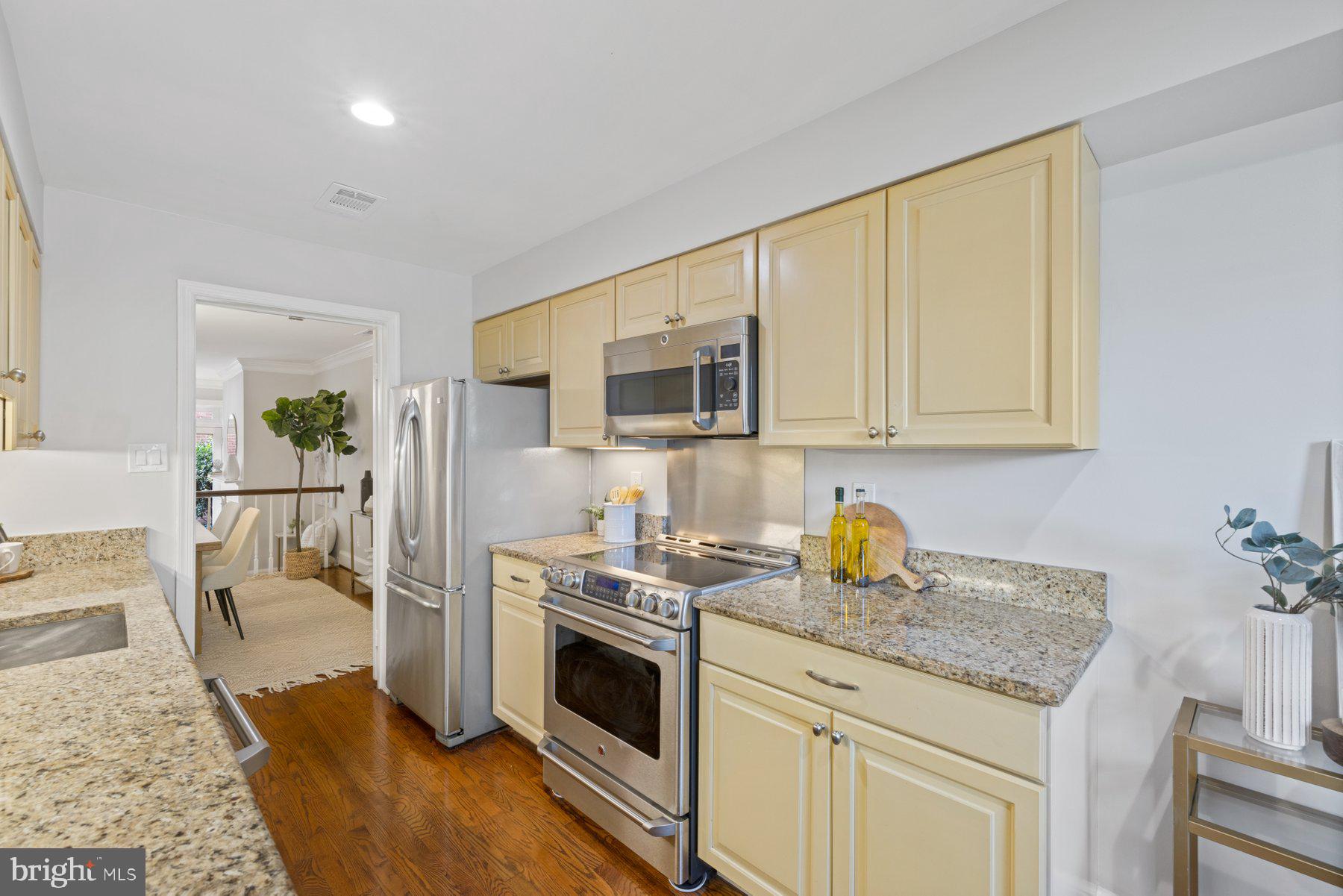 CANAL WAY - Residential