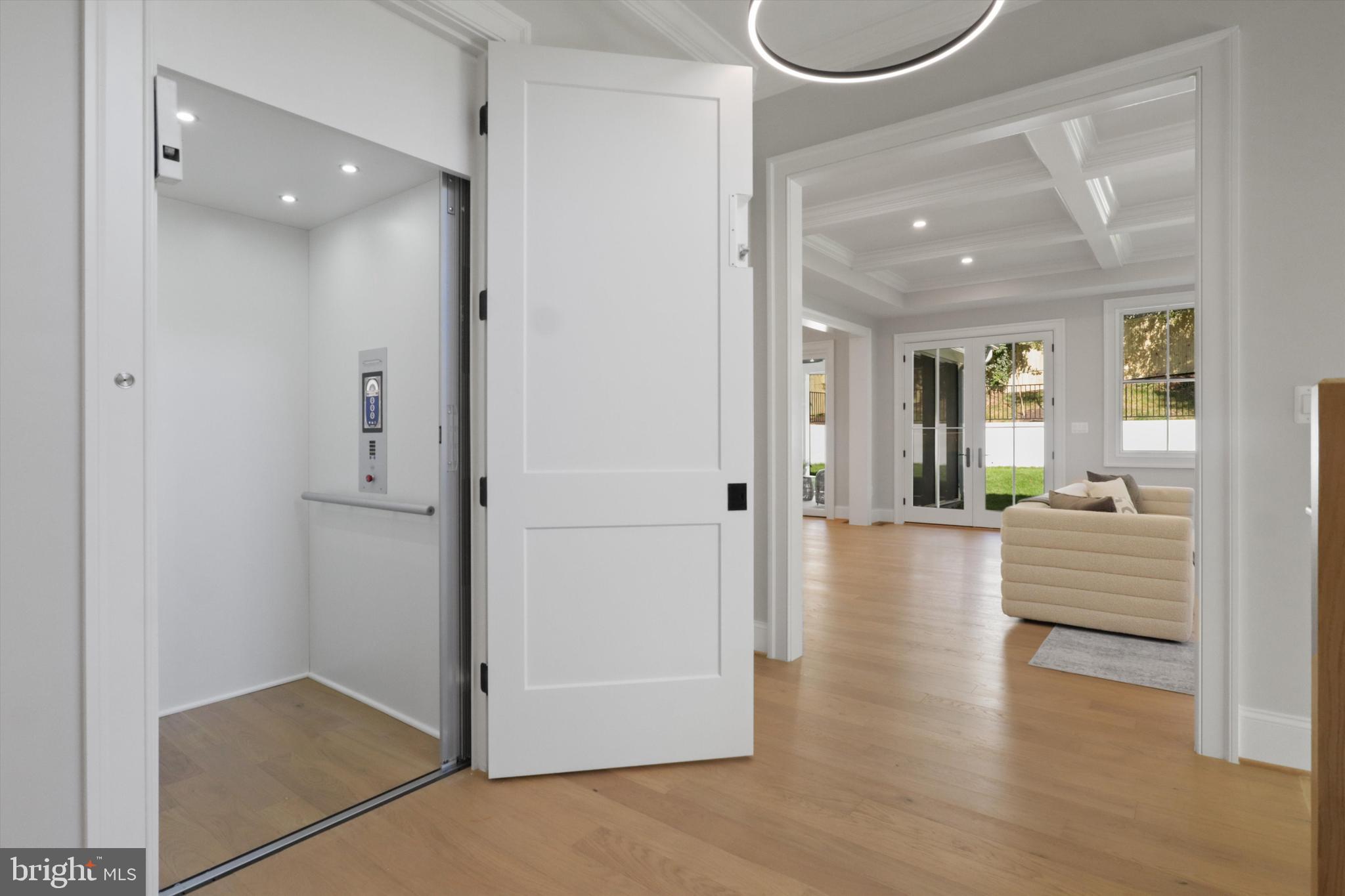 WOODMONT - Residential