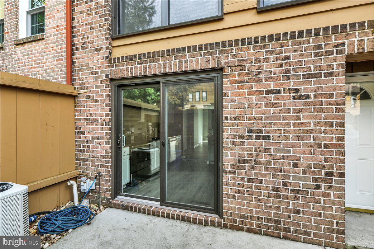 FLYING HILLS - Residential