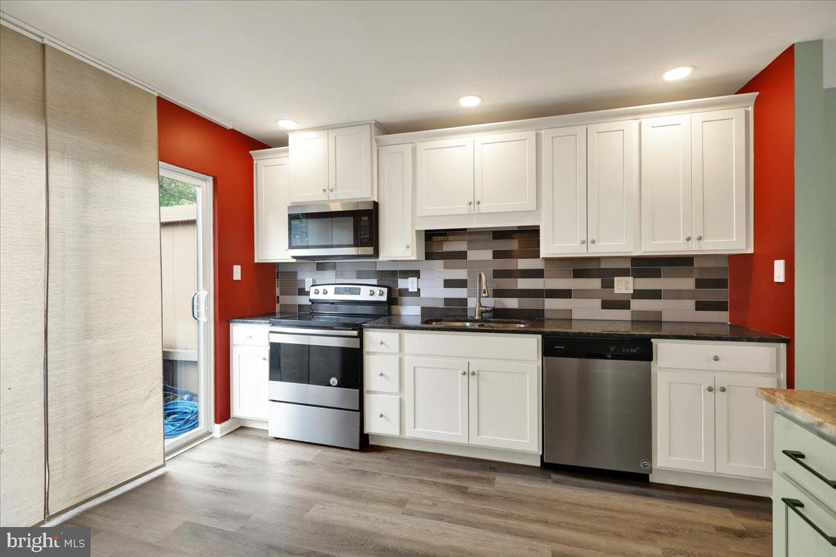 FLYING HILLS - Residential