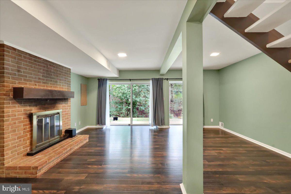 FLYING HILLS - Residential