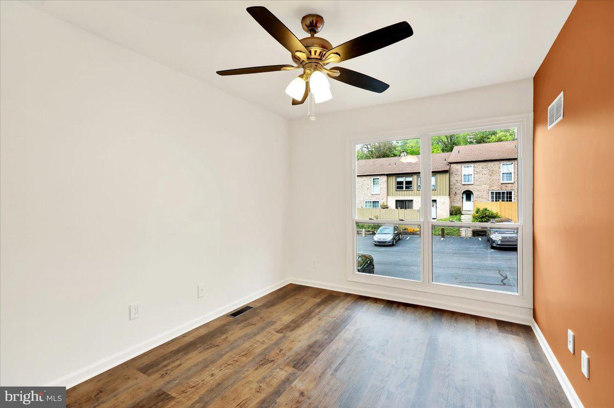 FLYING HILLS - Residential