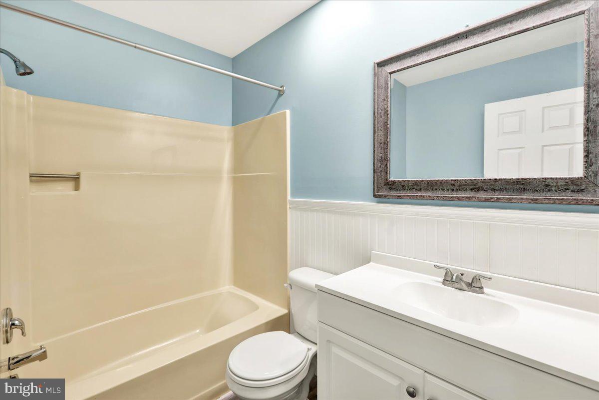 FLYING HILLS - Residential