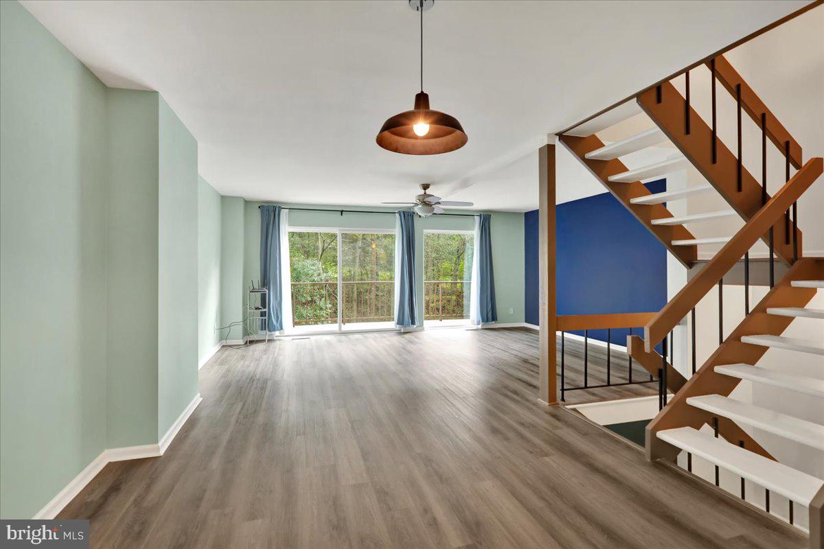 FLYING HILLS - Residential