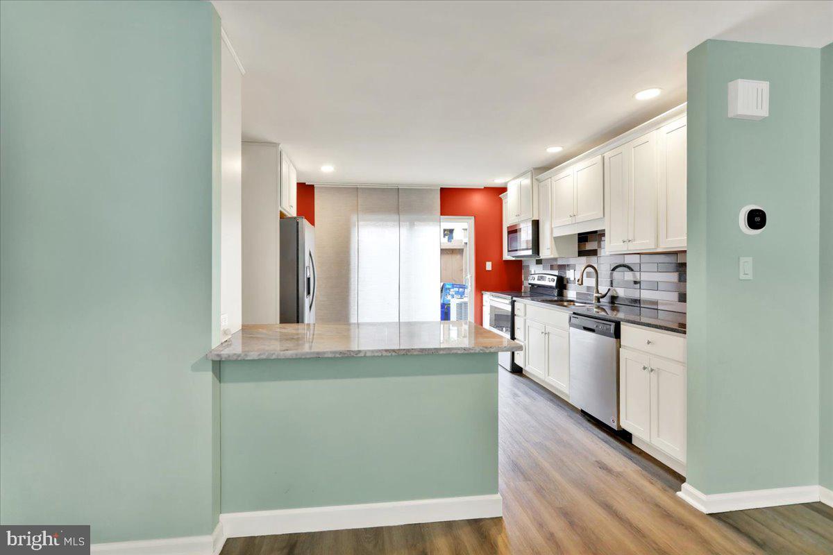 FLYING HILLS - Residential