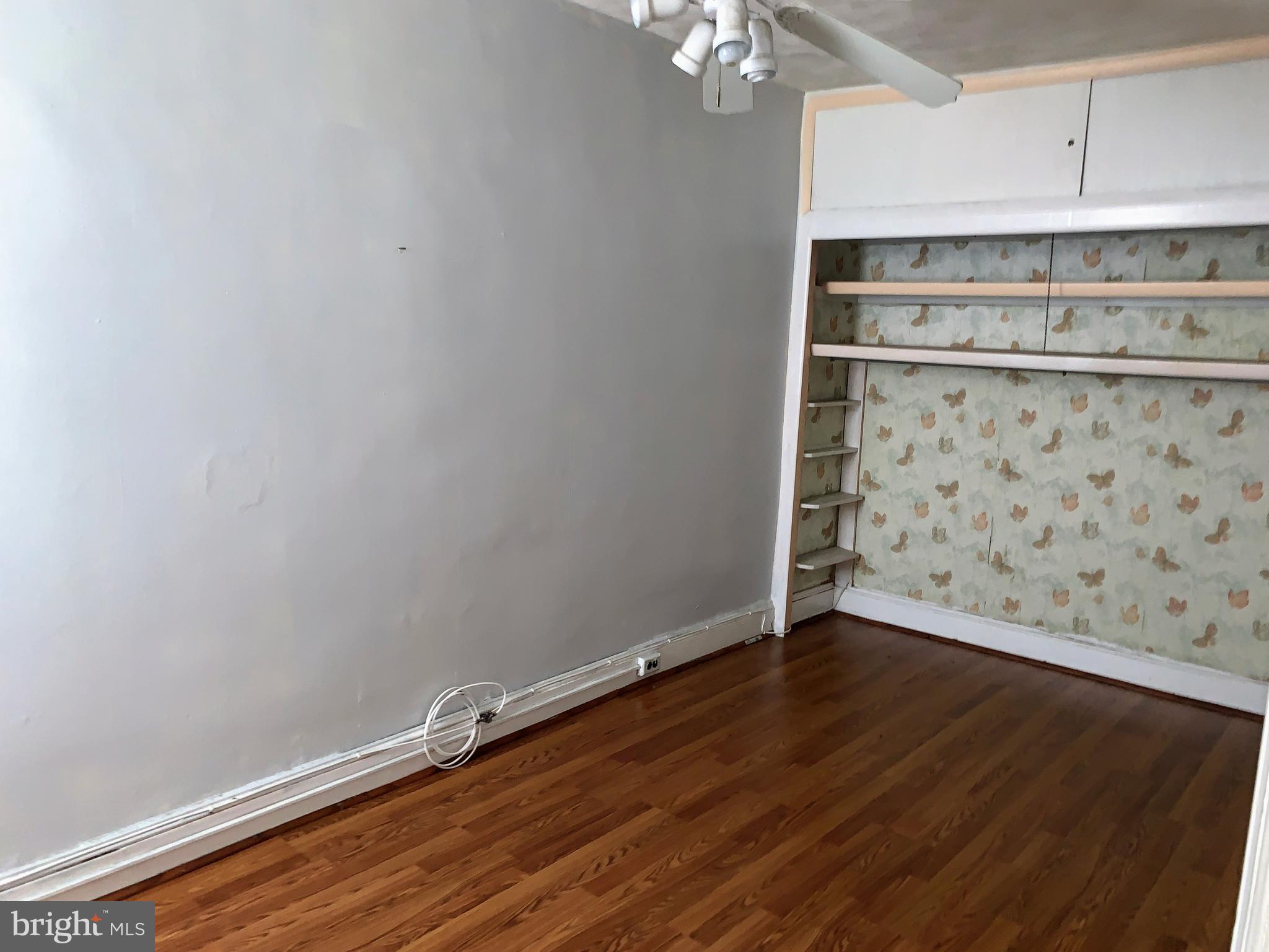 PORT RICHMOND - Residential Lease