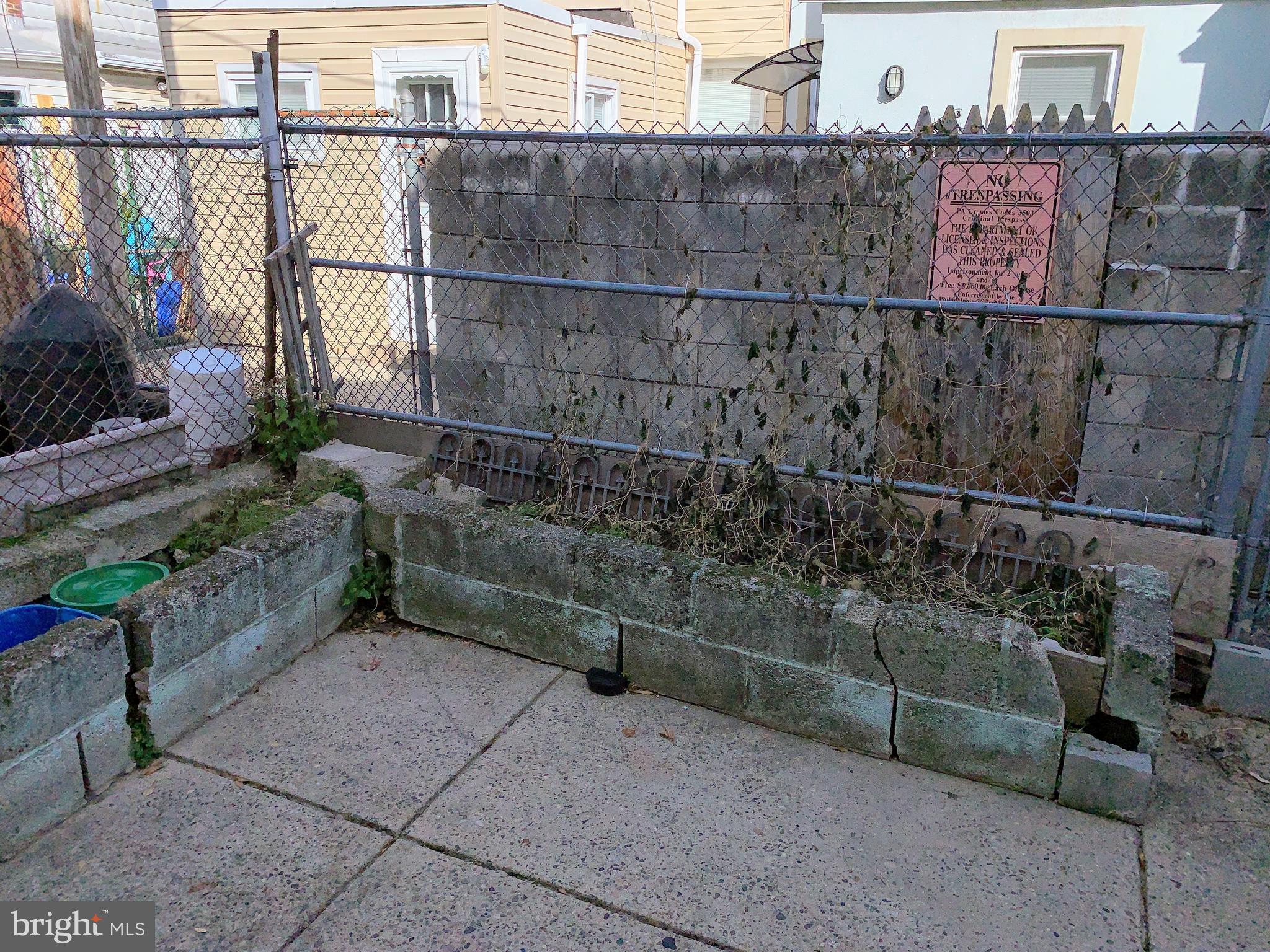 PORT RICHMOND - Residential Lease