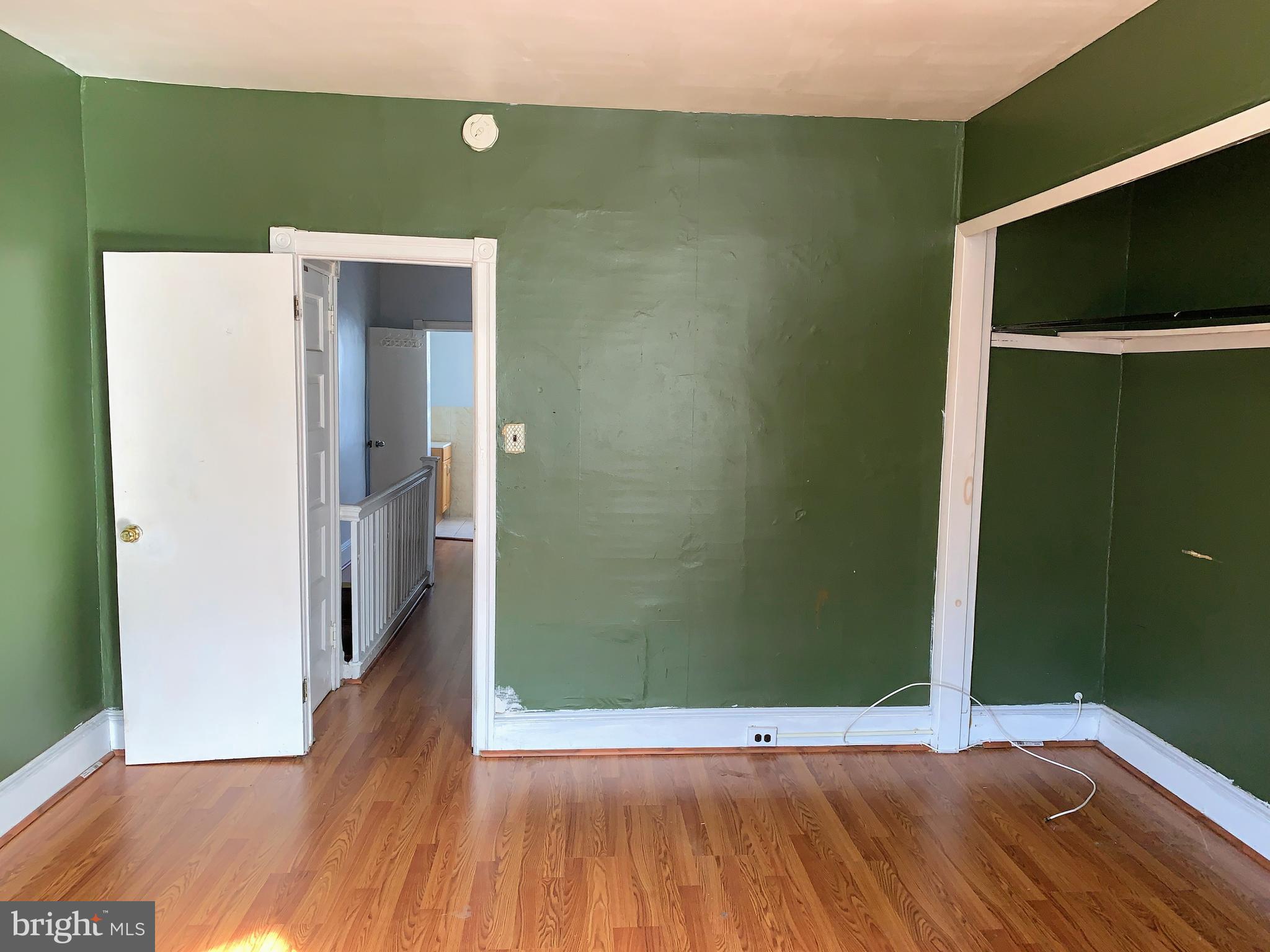 PORT RICHMOND - Residential Lease