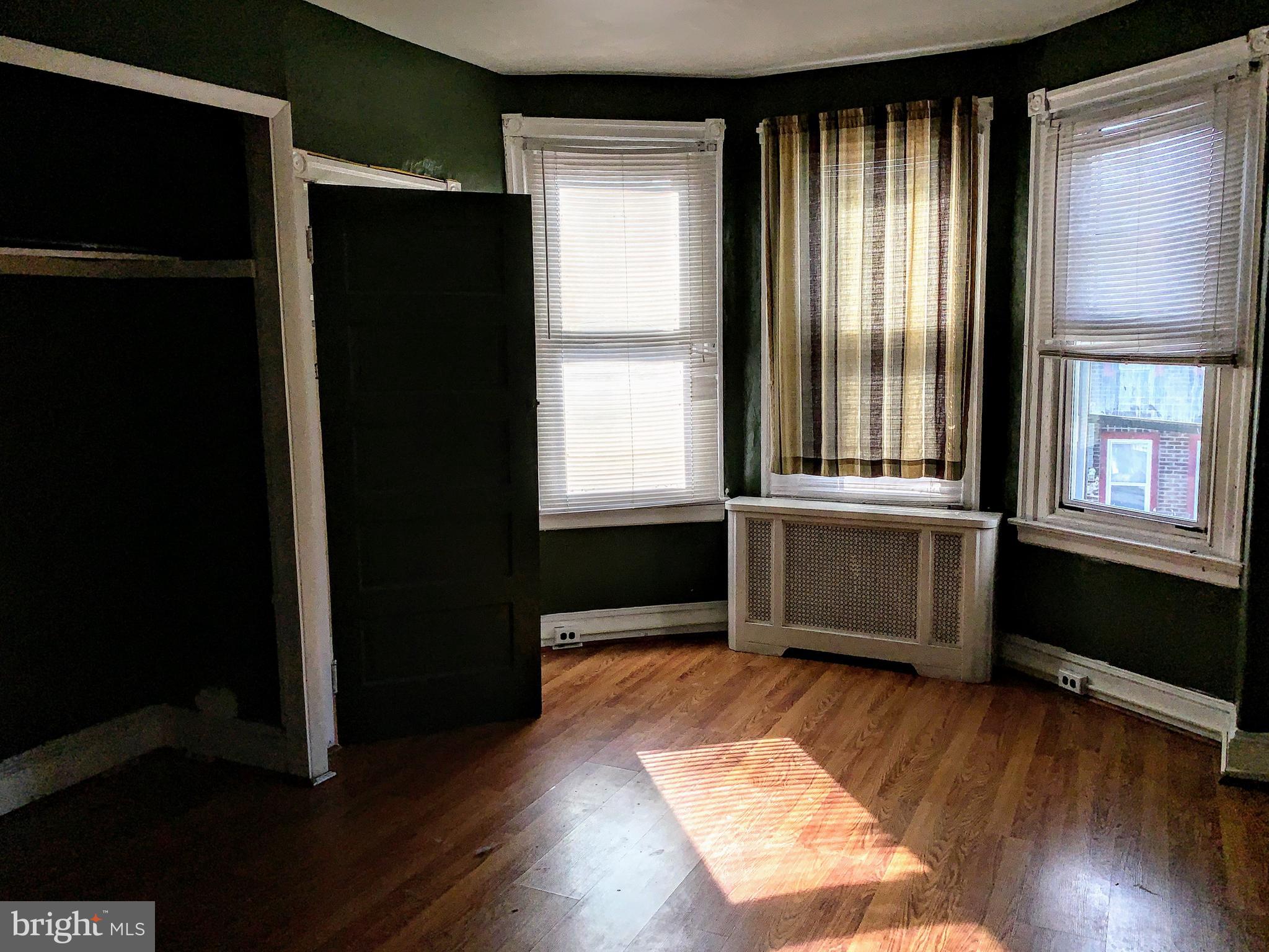 PORT RICHMOND - Residential Lease