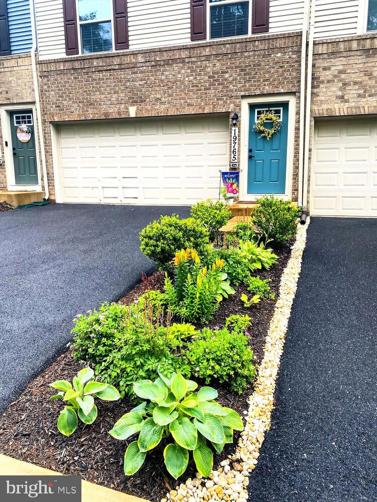 MONTGOMERY VILLAGE - Residential