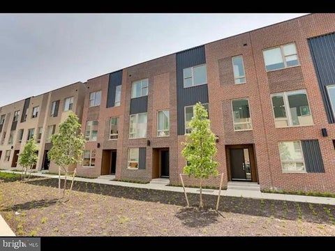 Townhouse For Rent - 3118 Pierview Lane<br/> Philadelphia County, PHILADELPHIA, PA 19125
