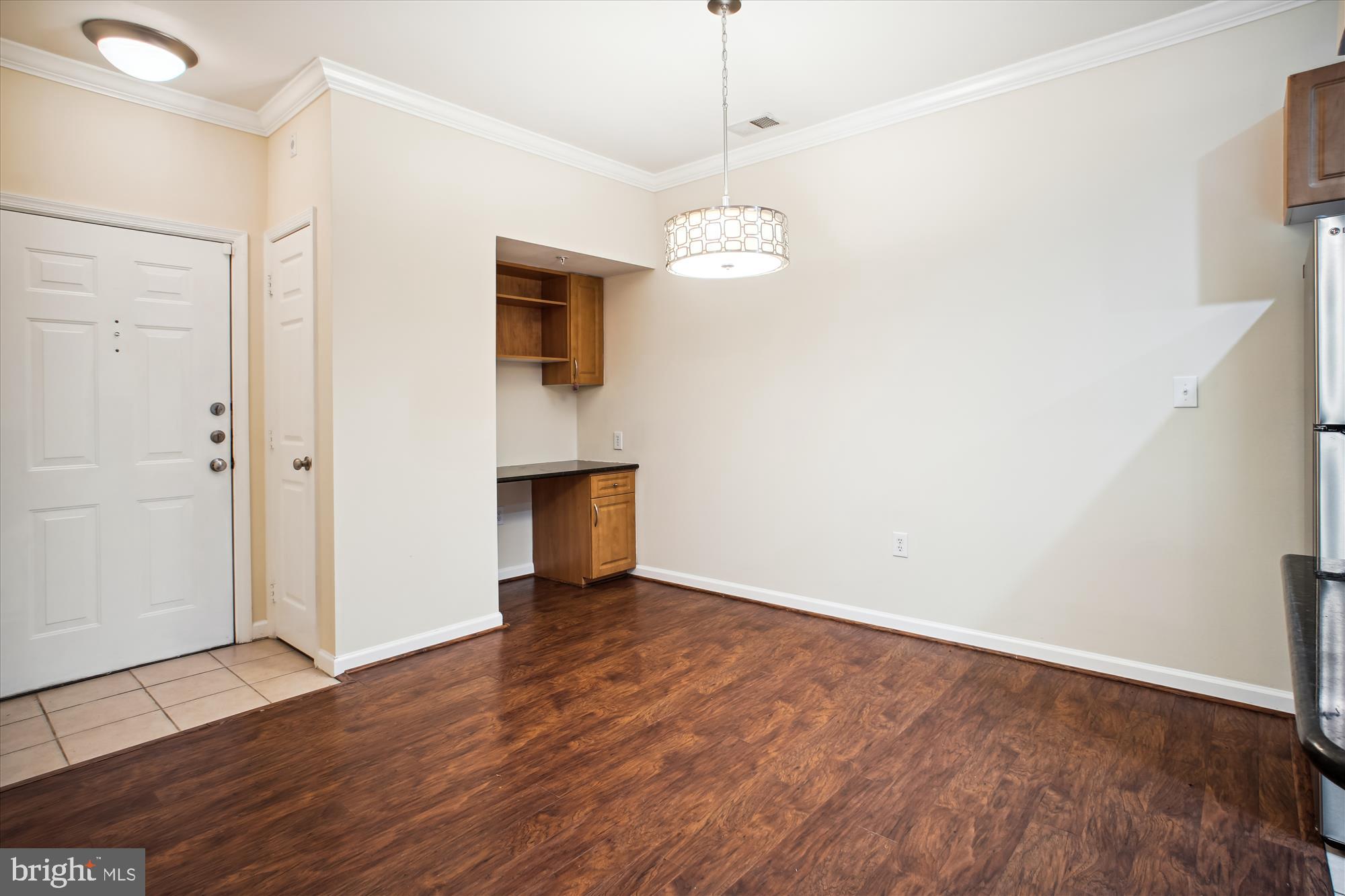 LEGATO CORNER - Land