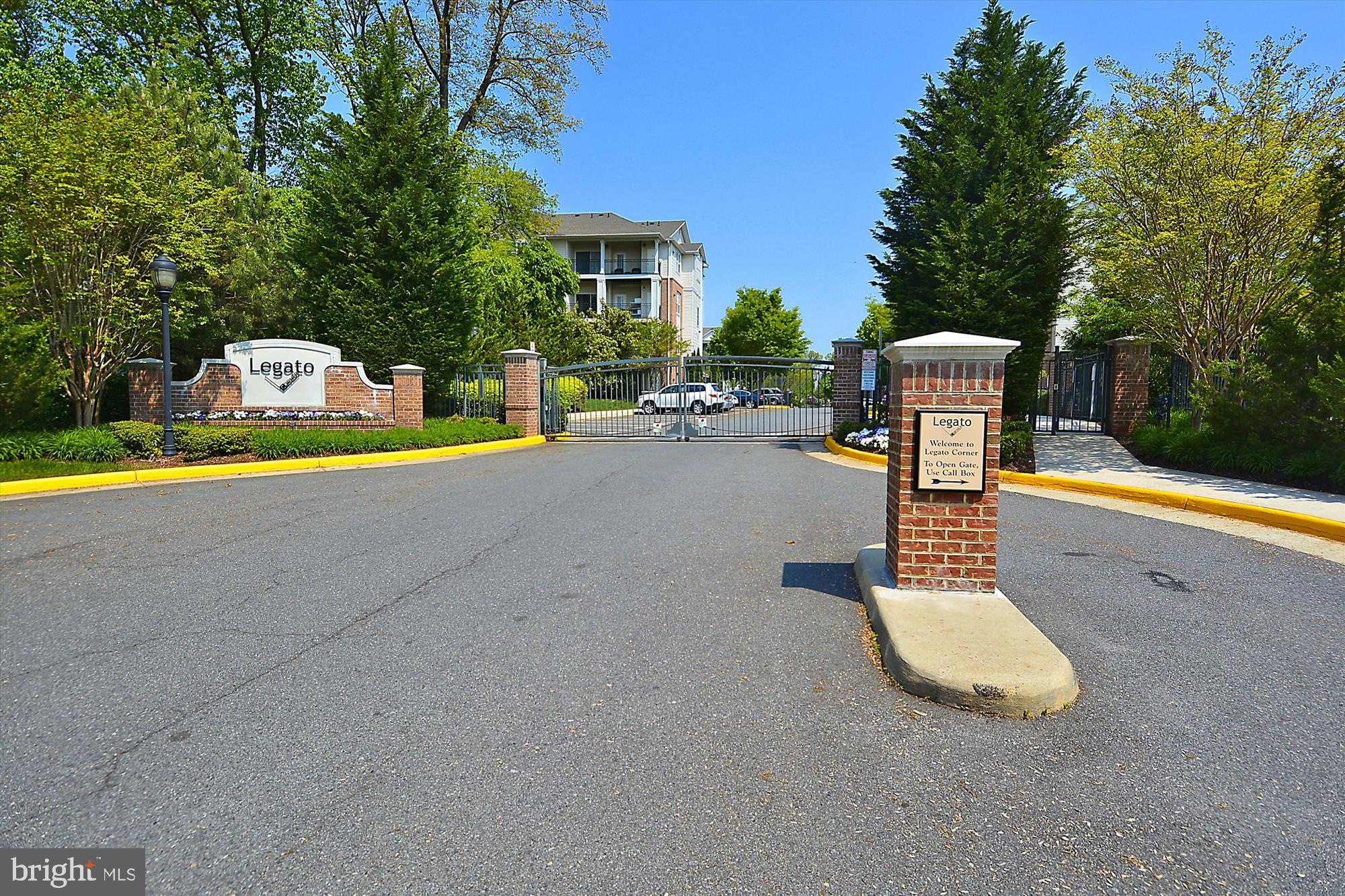 LEGATO CORNER - Land