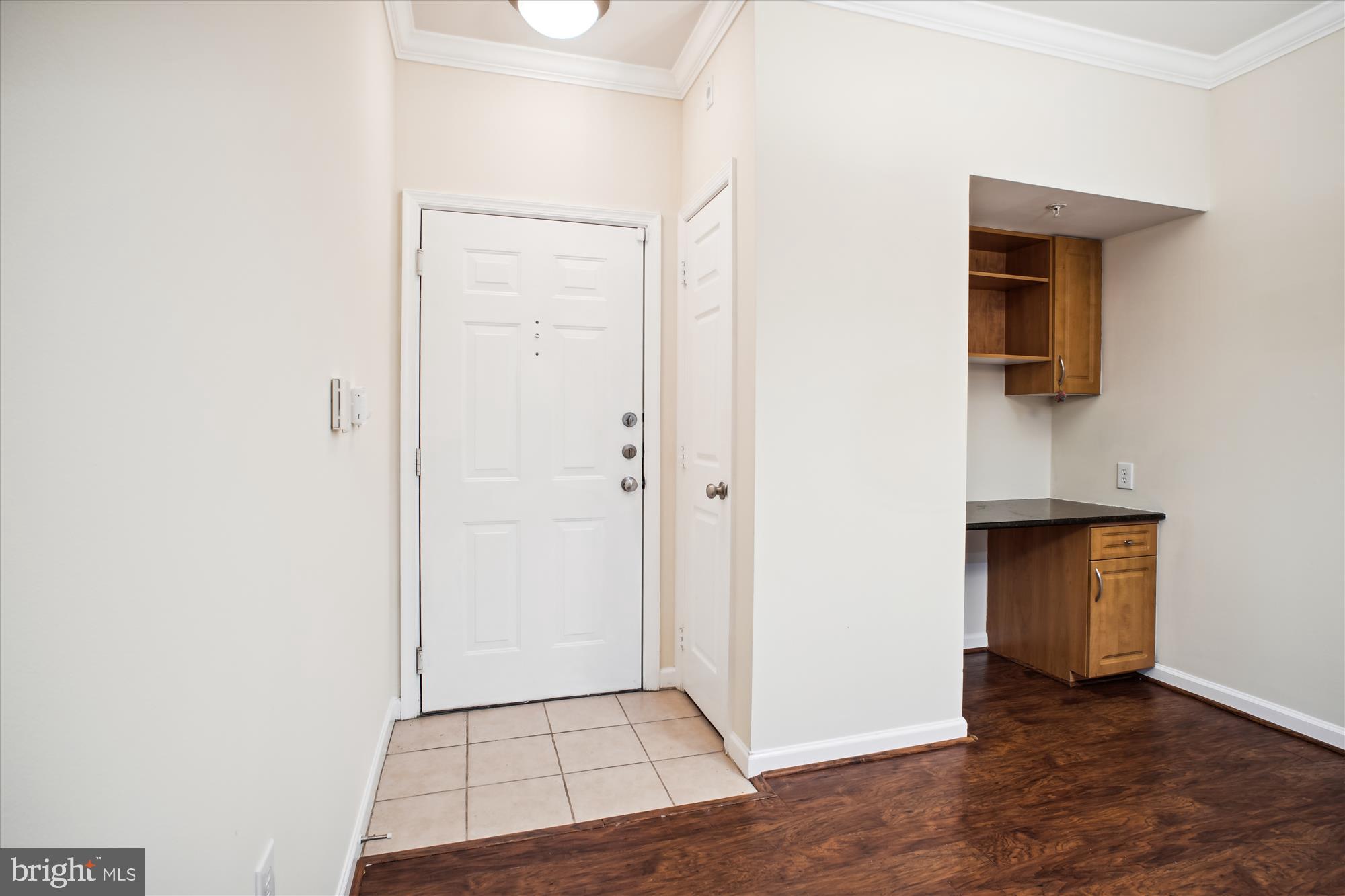 LEGATO CORNER - Land