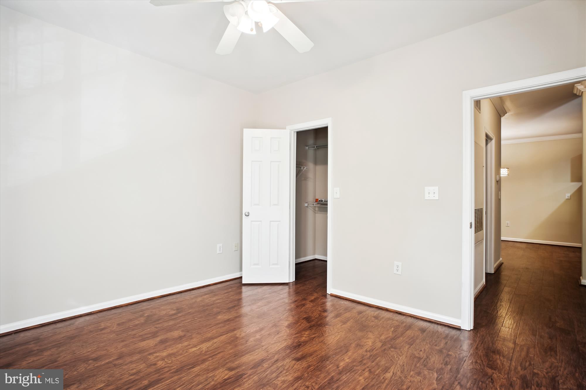 LEGATO CORNER - Land