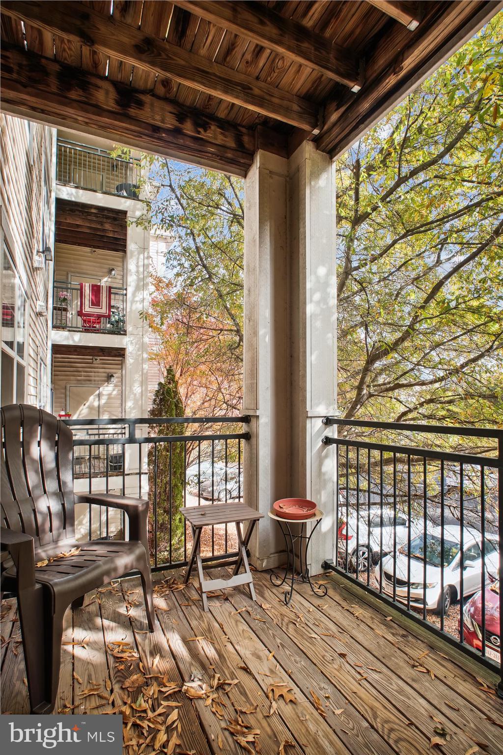 LEGATO CORNER - Land