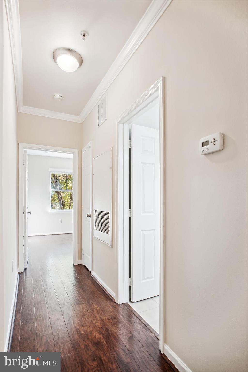 LEGATO CORNER - Land