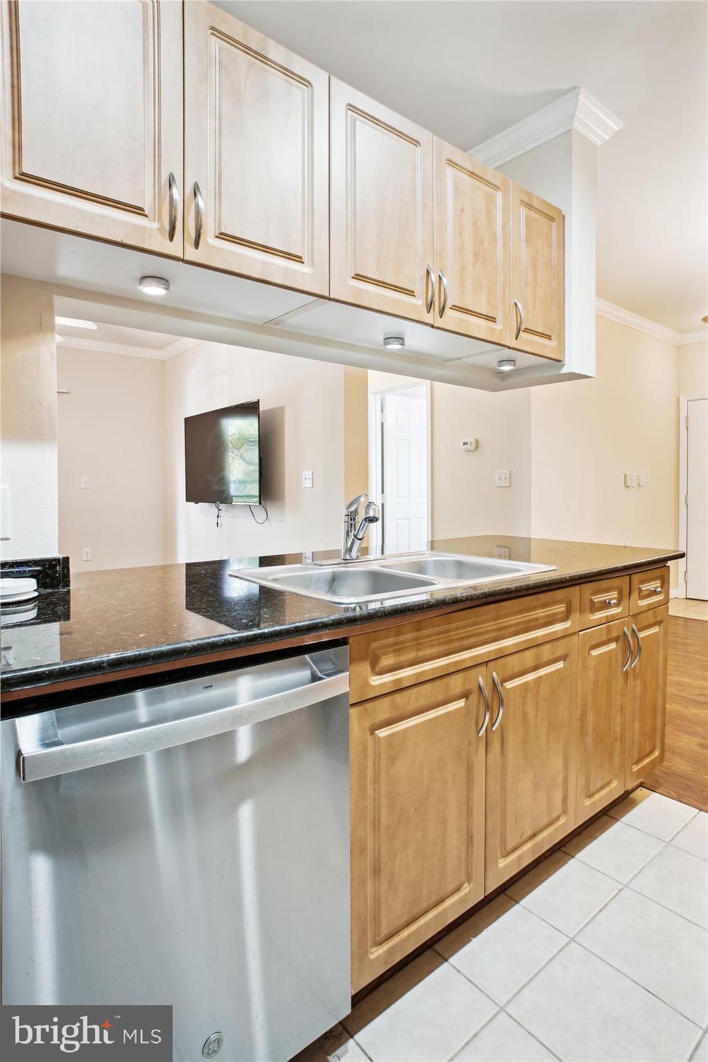 LEGATO CORNER - Land