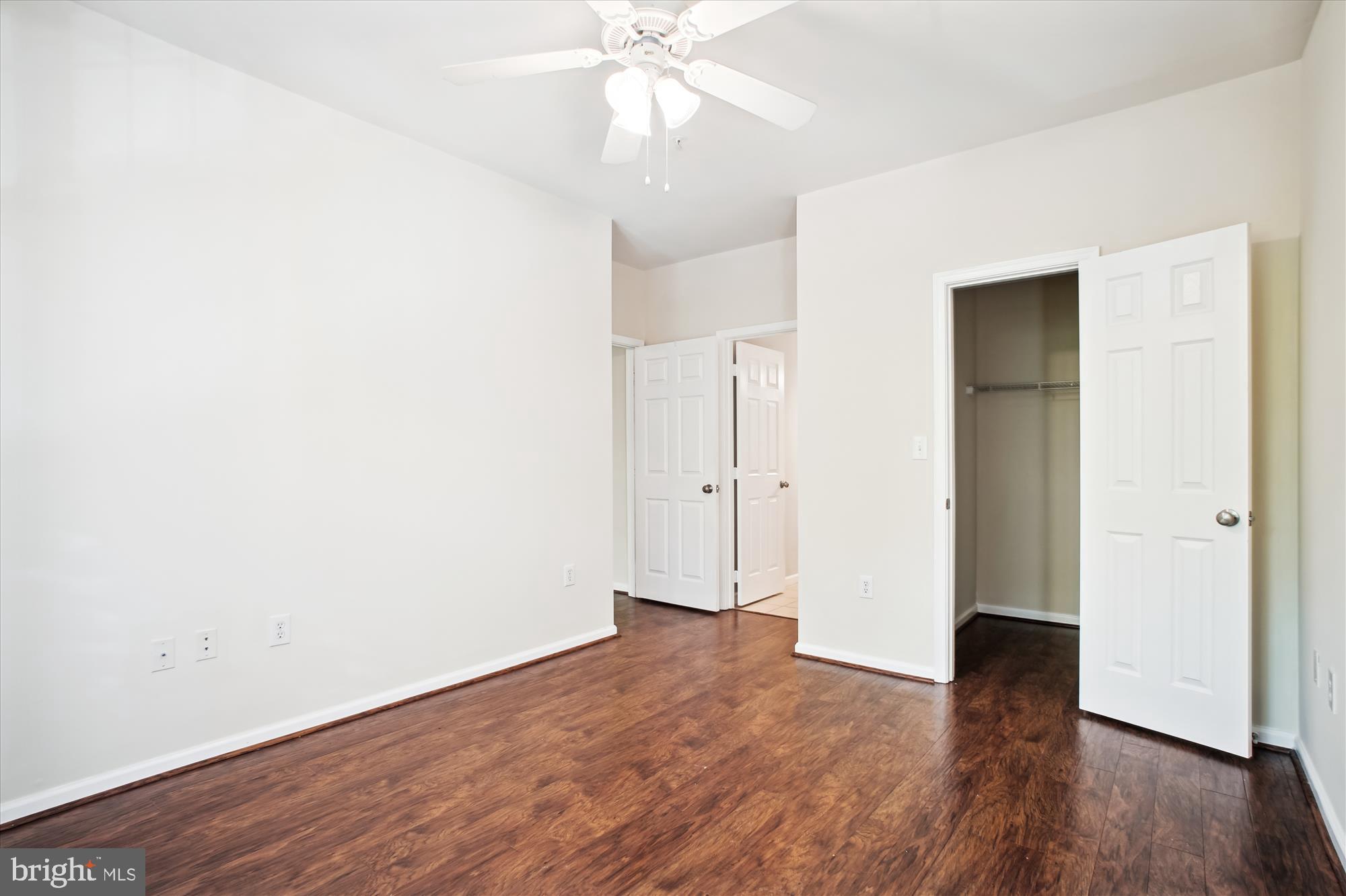 LEGATO CORNER - Land