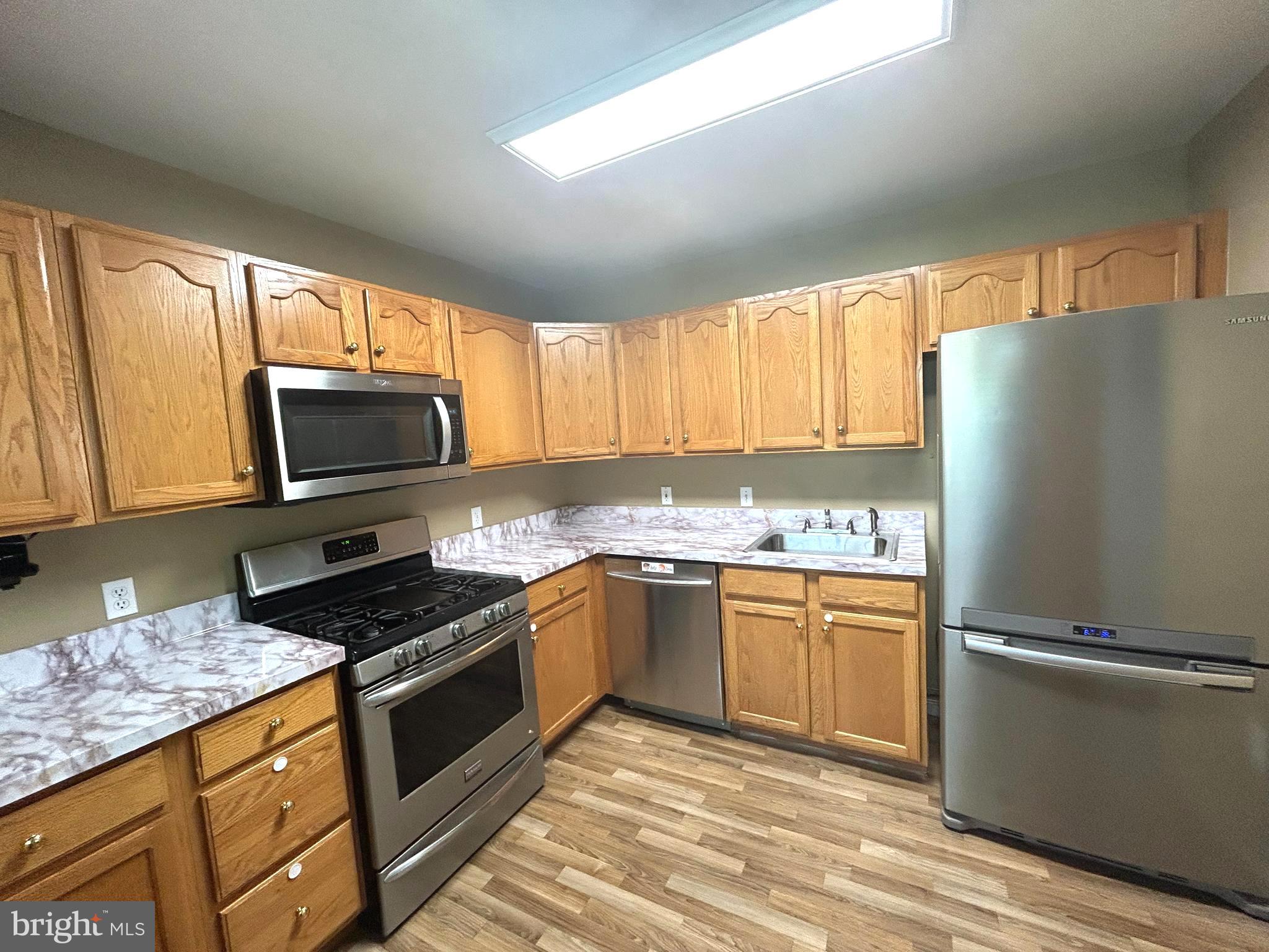 SUBURBIA - Residential Lease