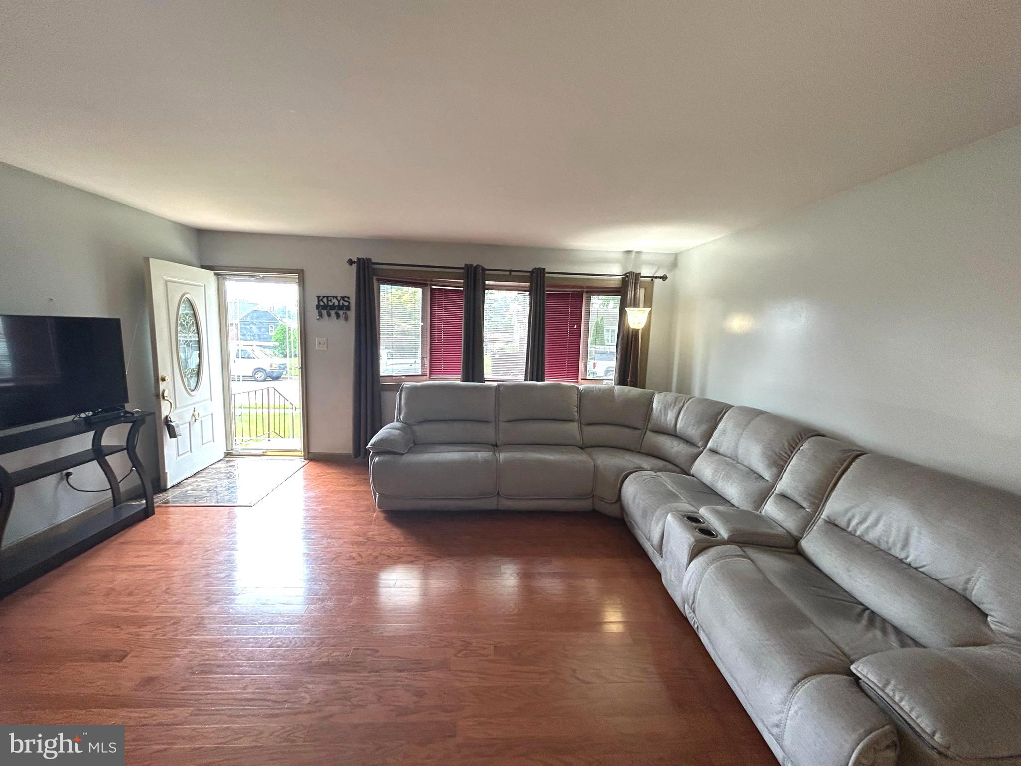 SUBURBIA - Residential Lease