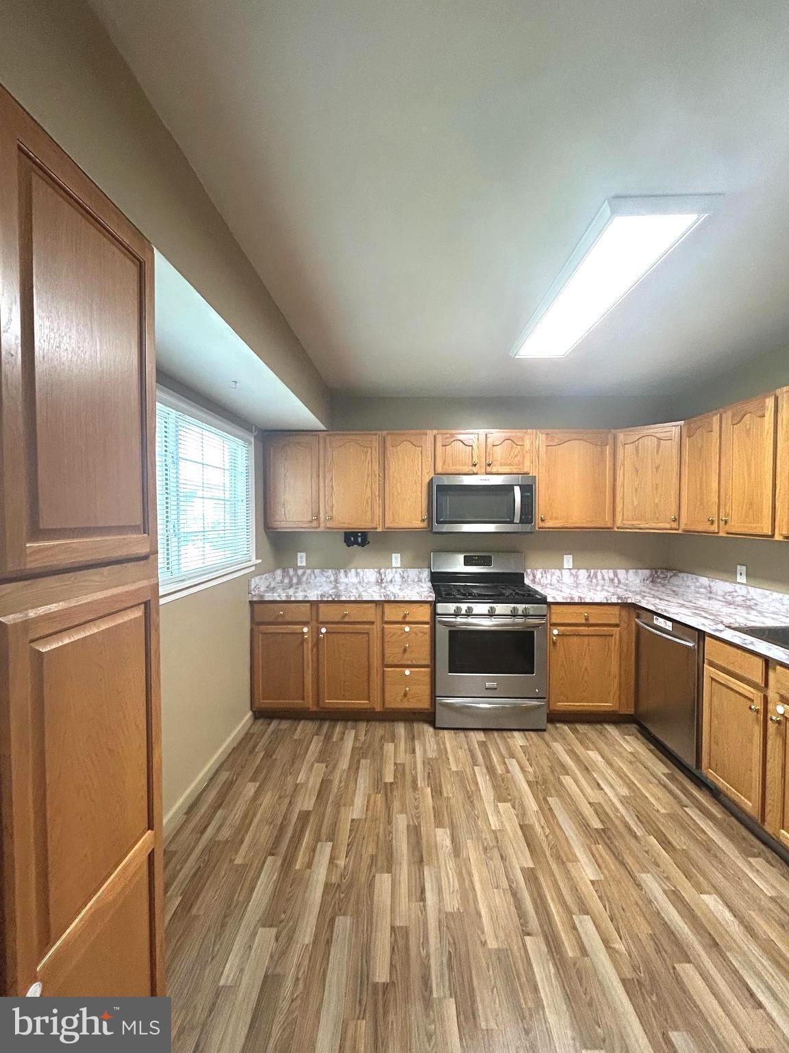 SUBURBIA - Residential Lease