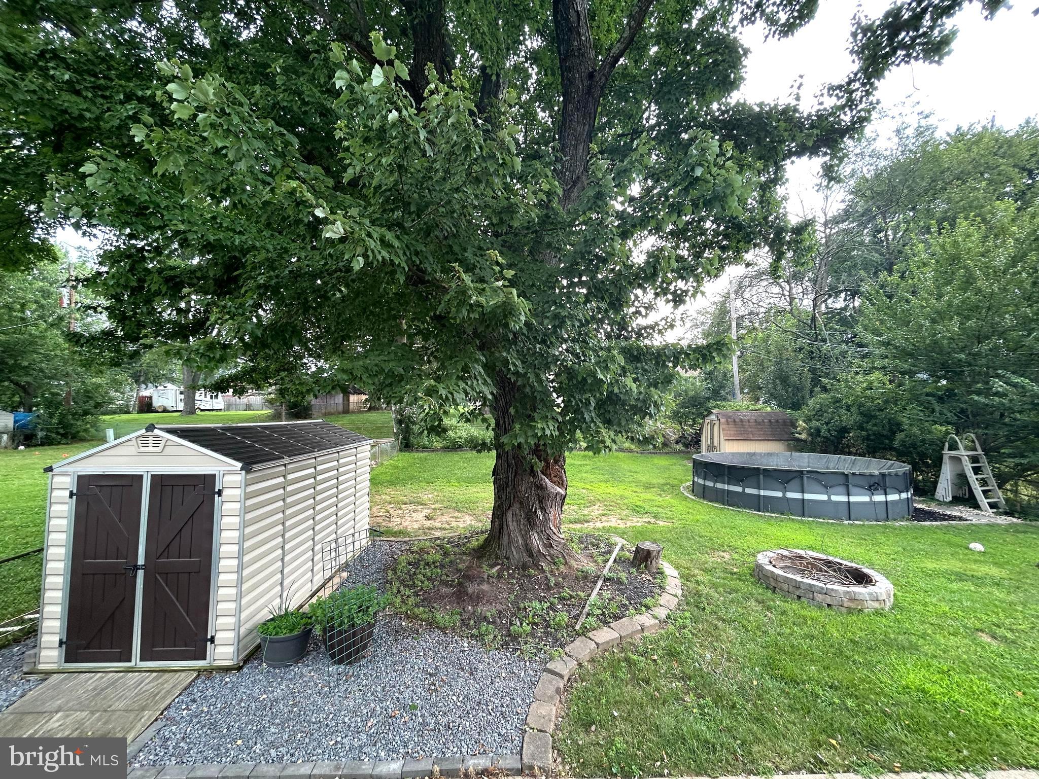 SUBURBIA - Residential Lease