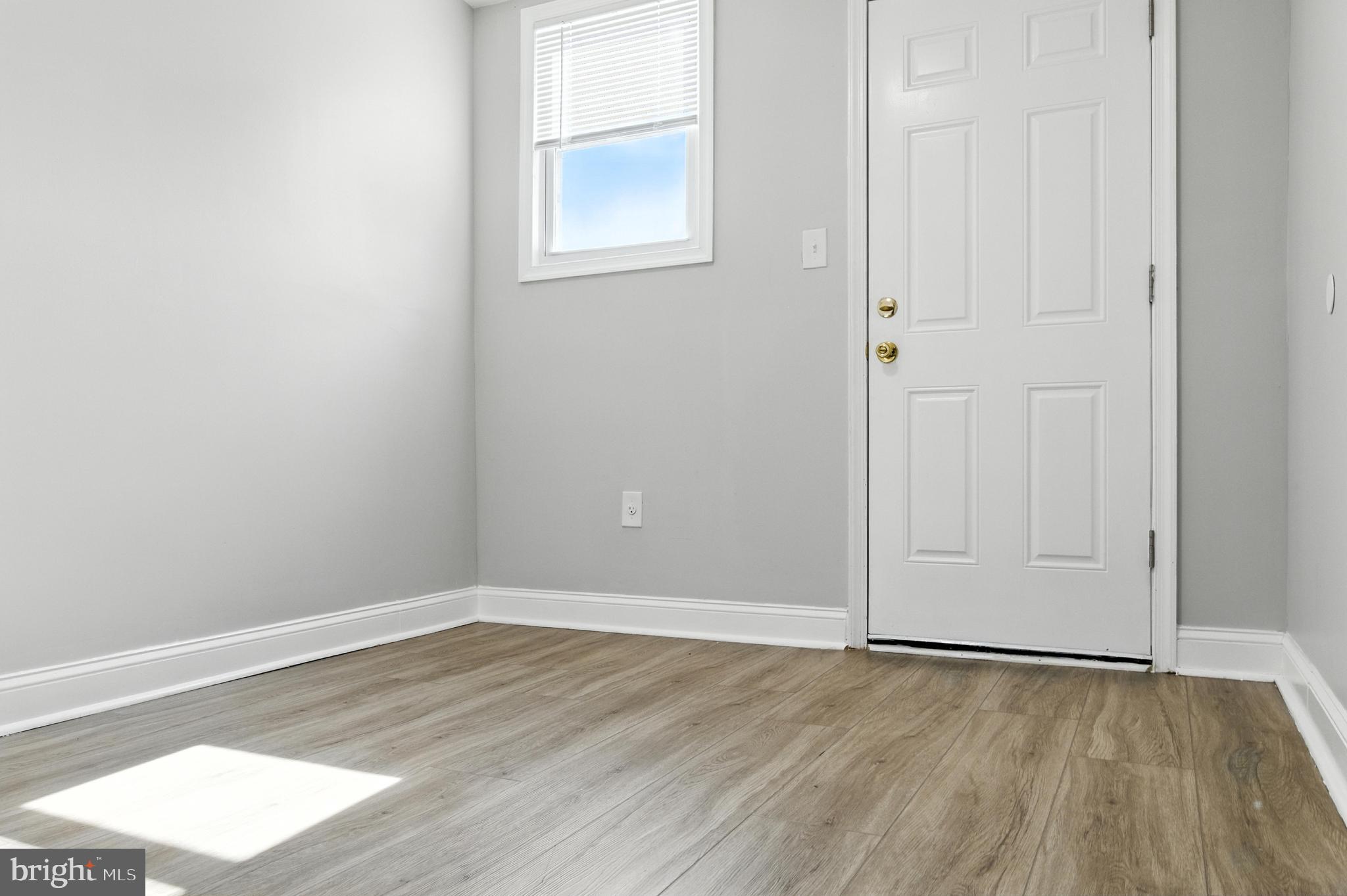 KENSINGTON - Residential Lease