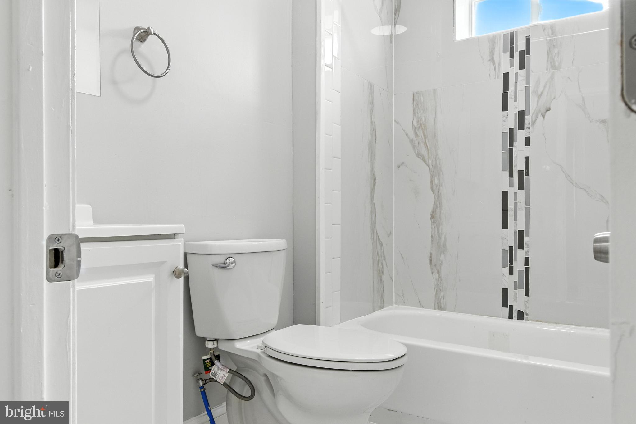 KENSINGTON - Residential Lease