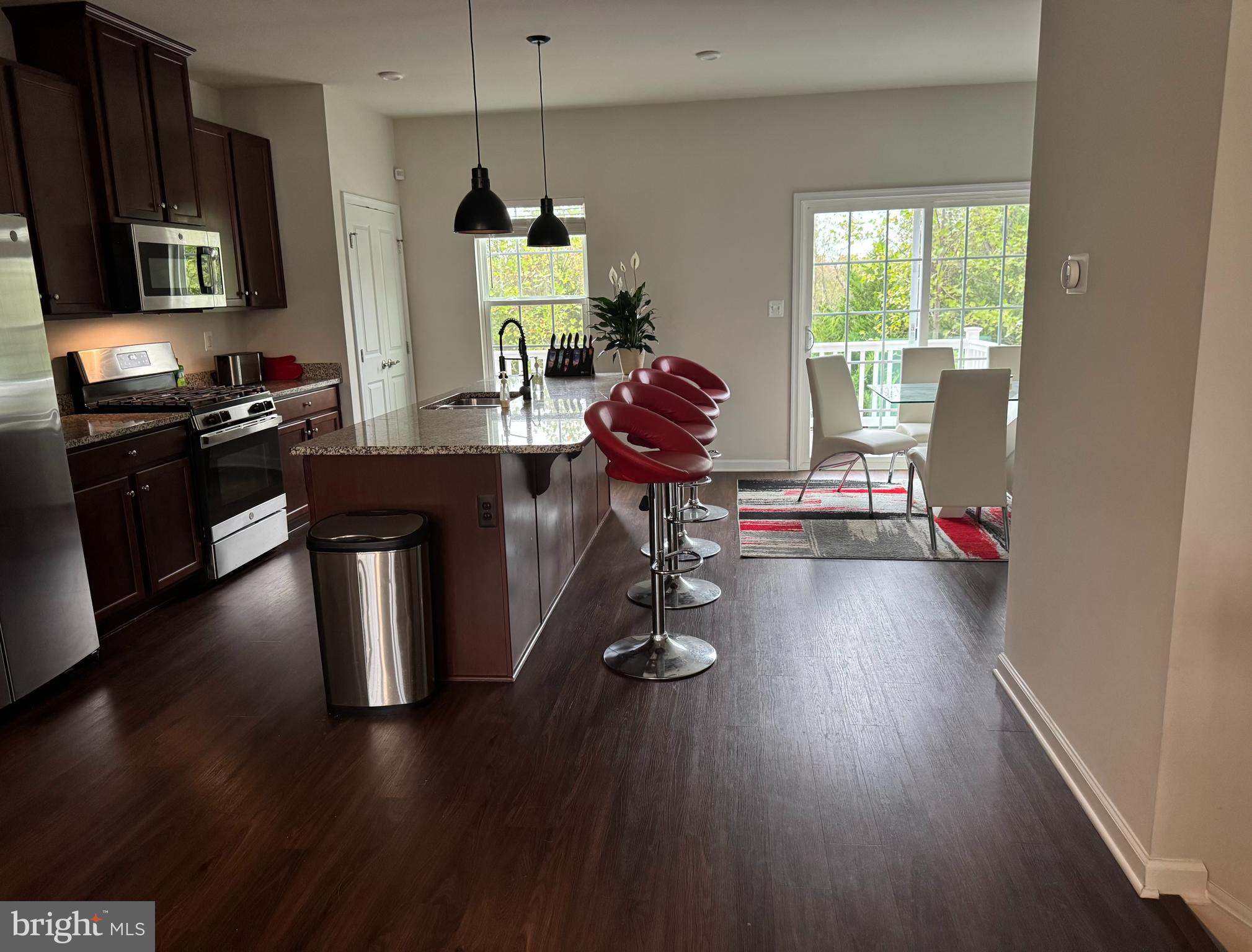 9816 CEDARMASS CIRCLE