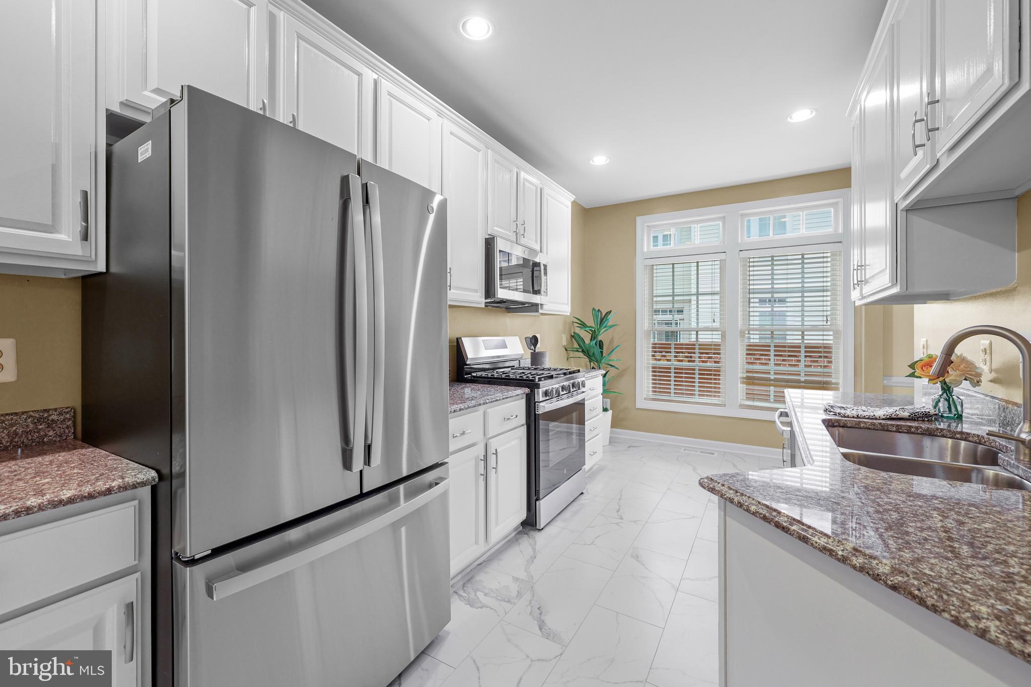 CARR AT CEDAR LAKES - Residential