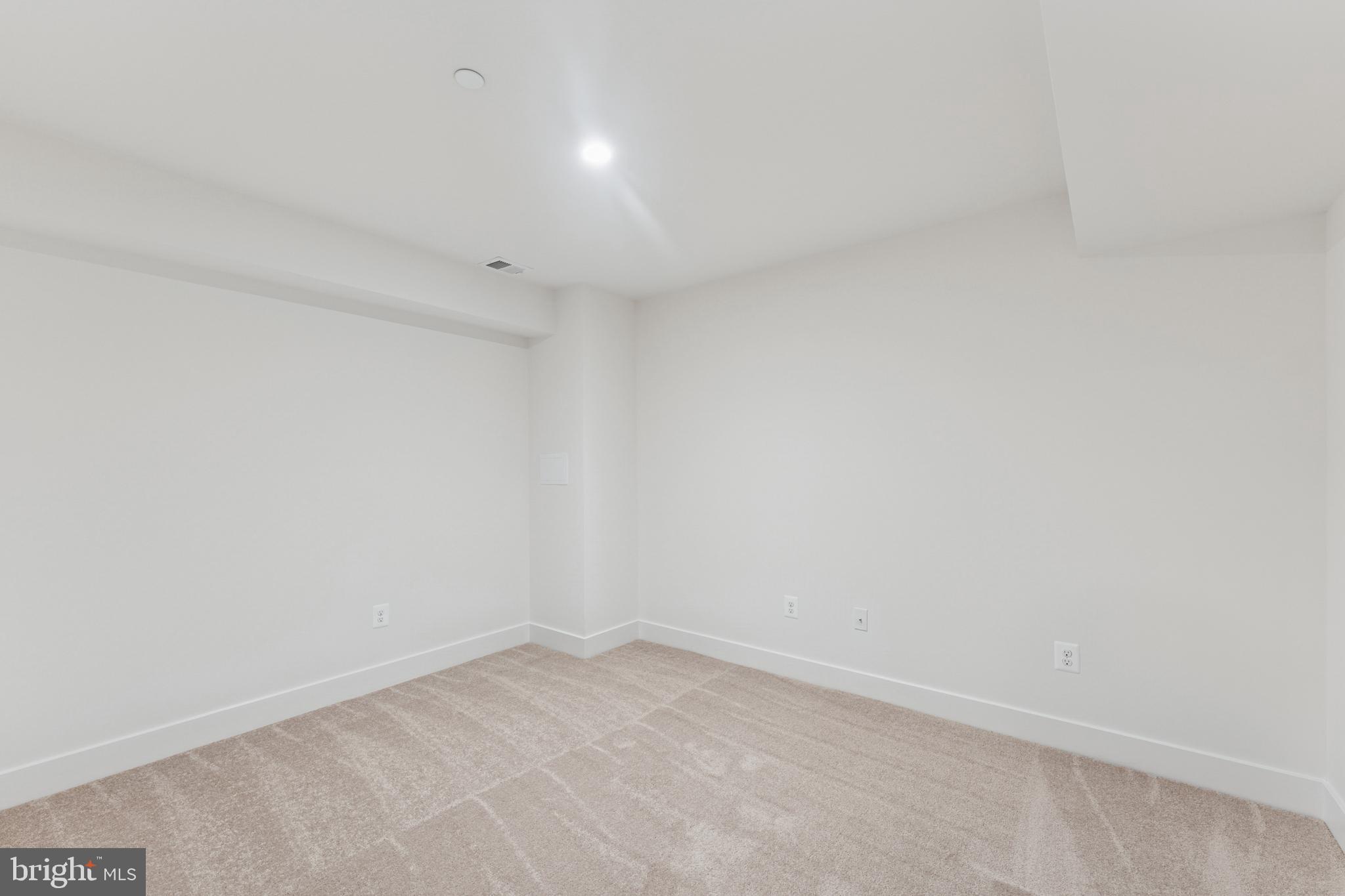 SABRINA PARK - Residential