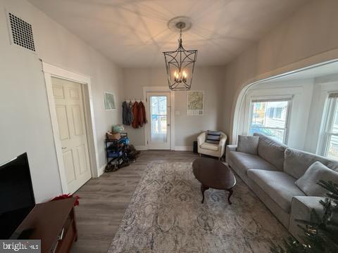 524 LAFAYETTE STREET