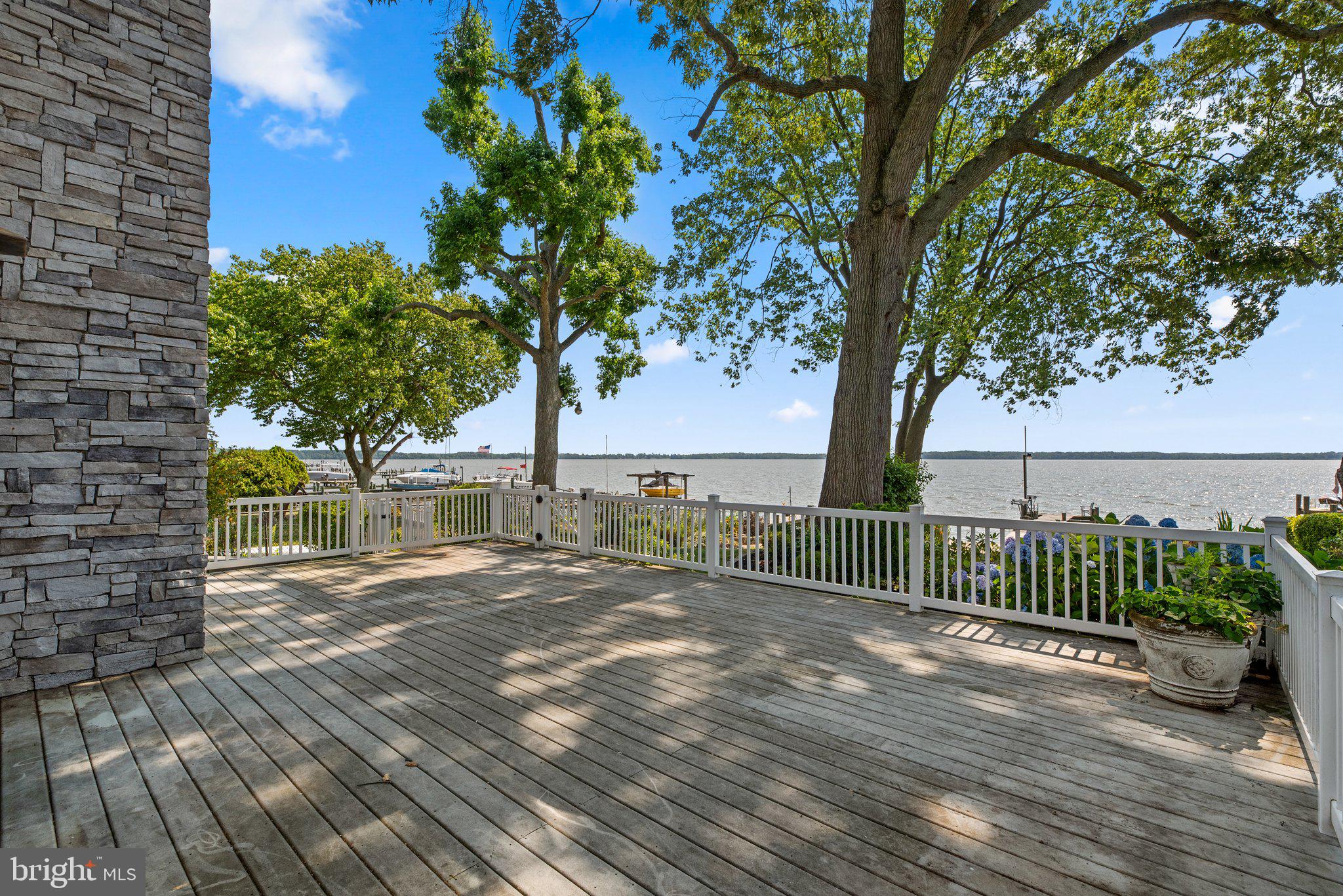 OLIVER BEACH - Residential