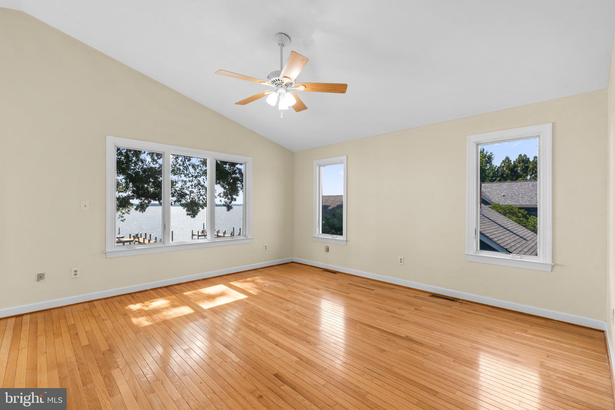 OLIVER BEACH - Residential