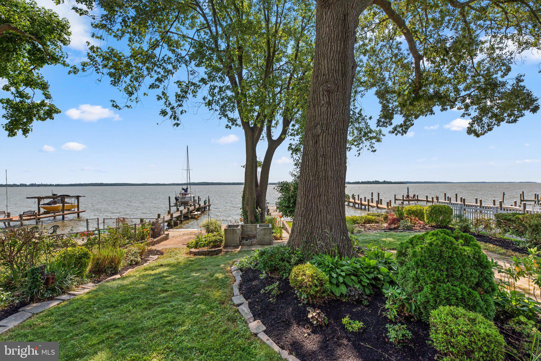 OLIVER BEACH - Residential