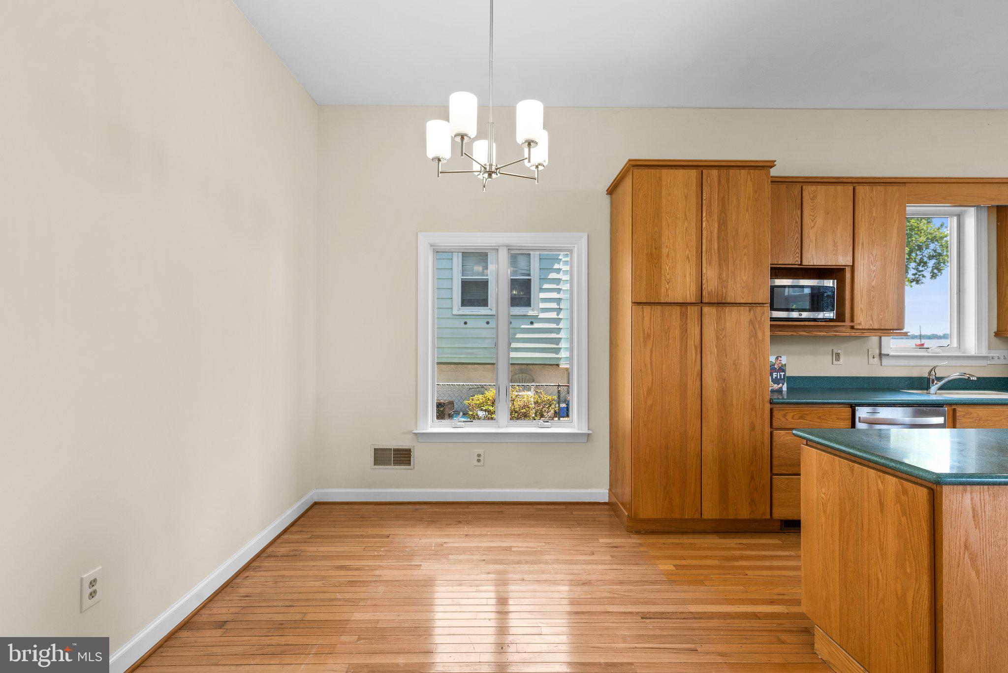 OLIVER BEACH - Residential