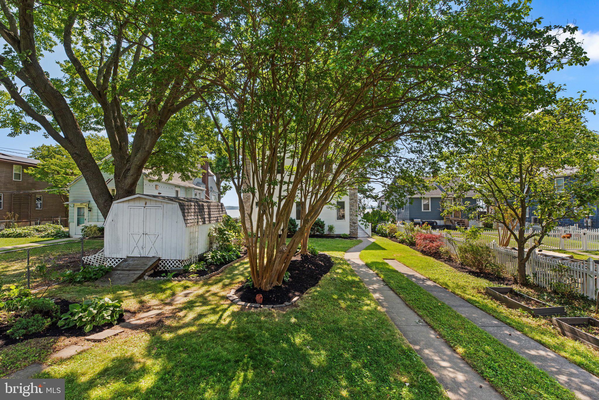 OLIVER BEACH - Residential