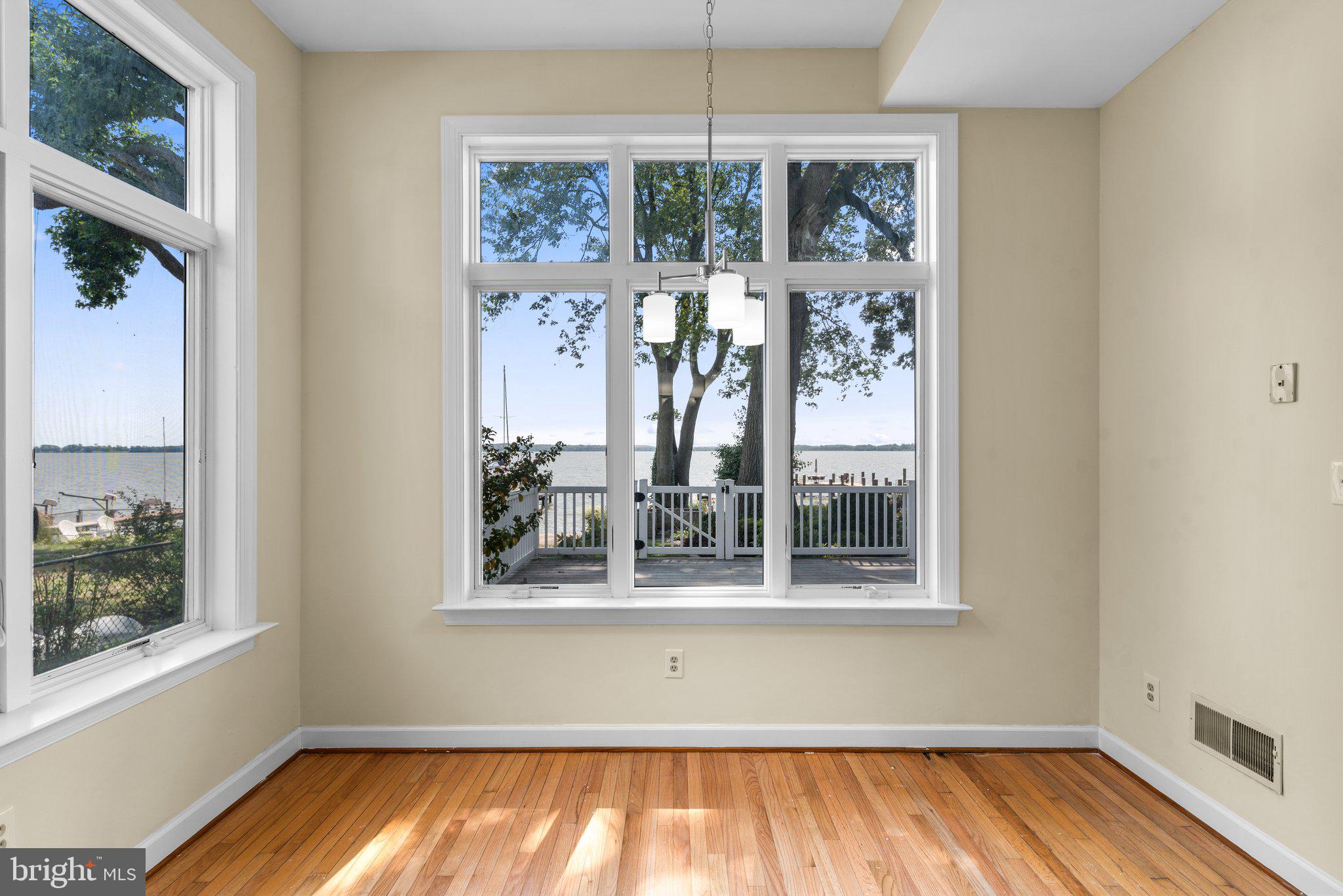 OLIVER BEACH - Residential