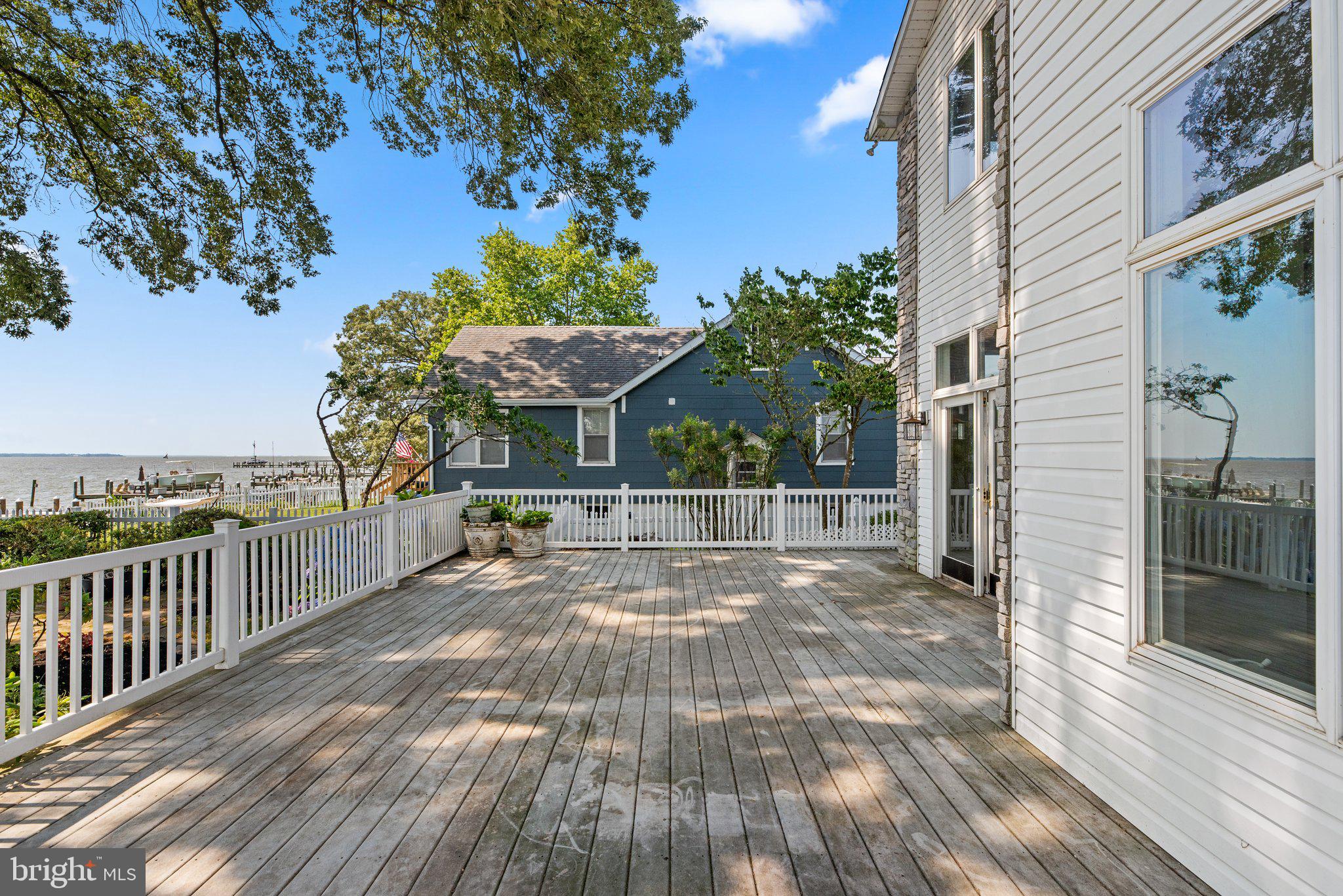 OLIVER BEACH - Residential