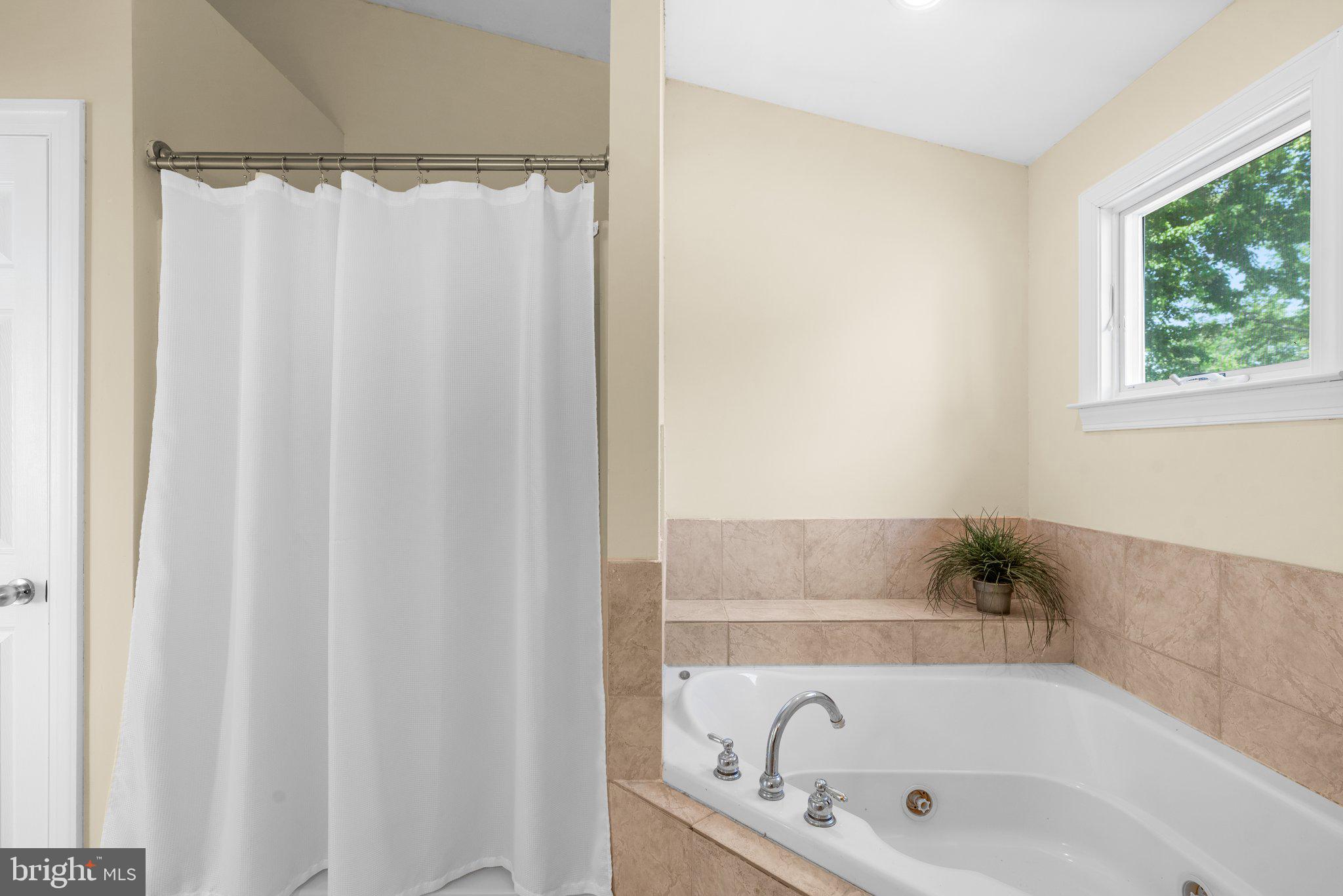 OLIVER BEACH - Residential