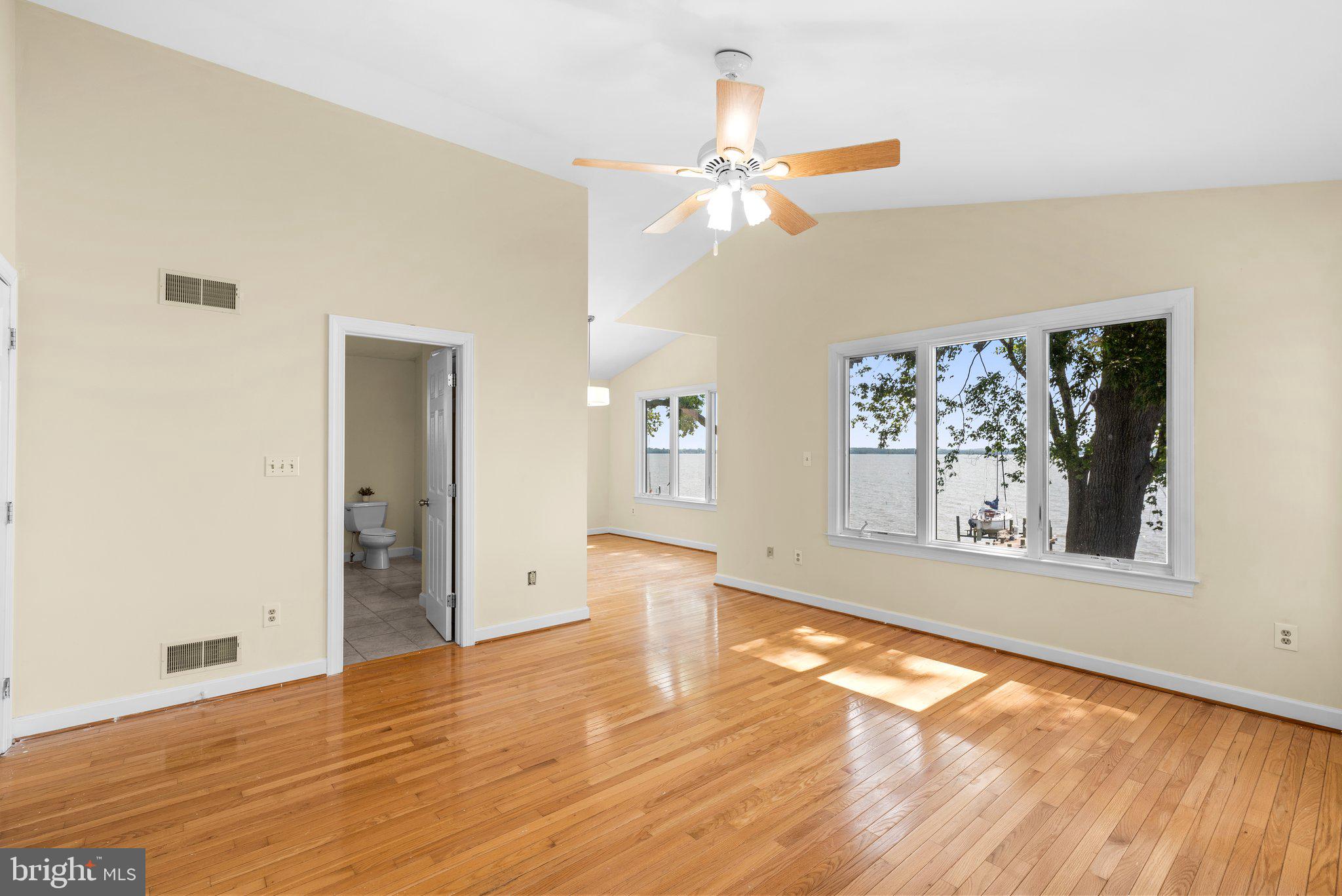 OLIVER BEACH - Residential