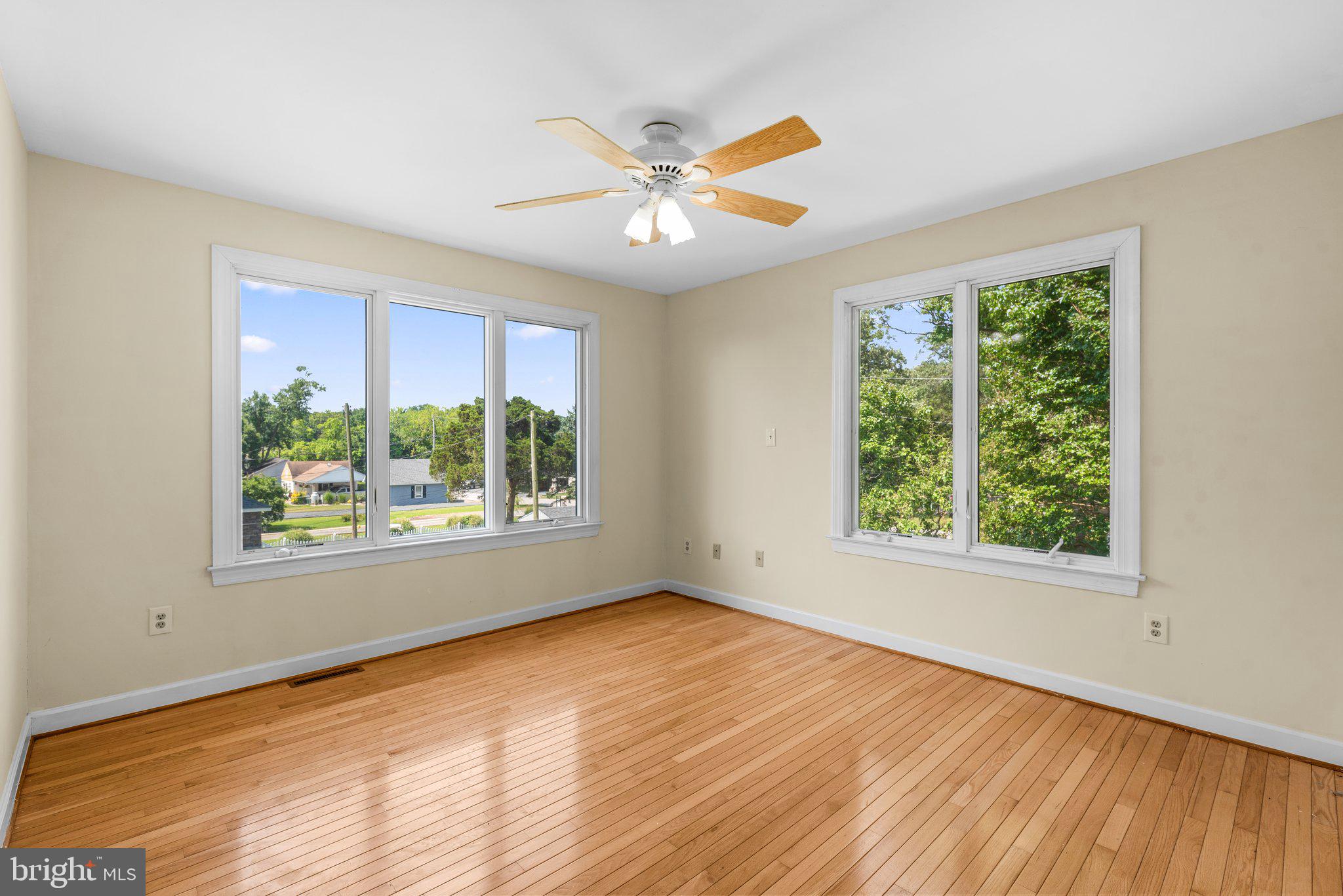 OLIVER BEACH - Residential