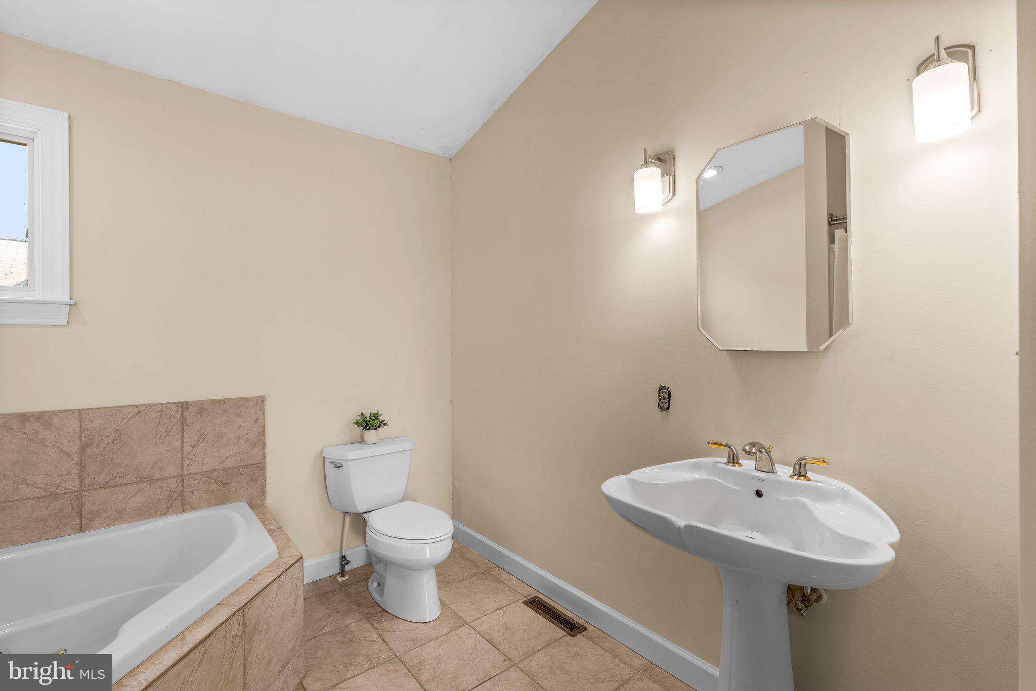 OLIVER BEACH - Residential