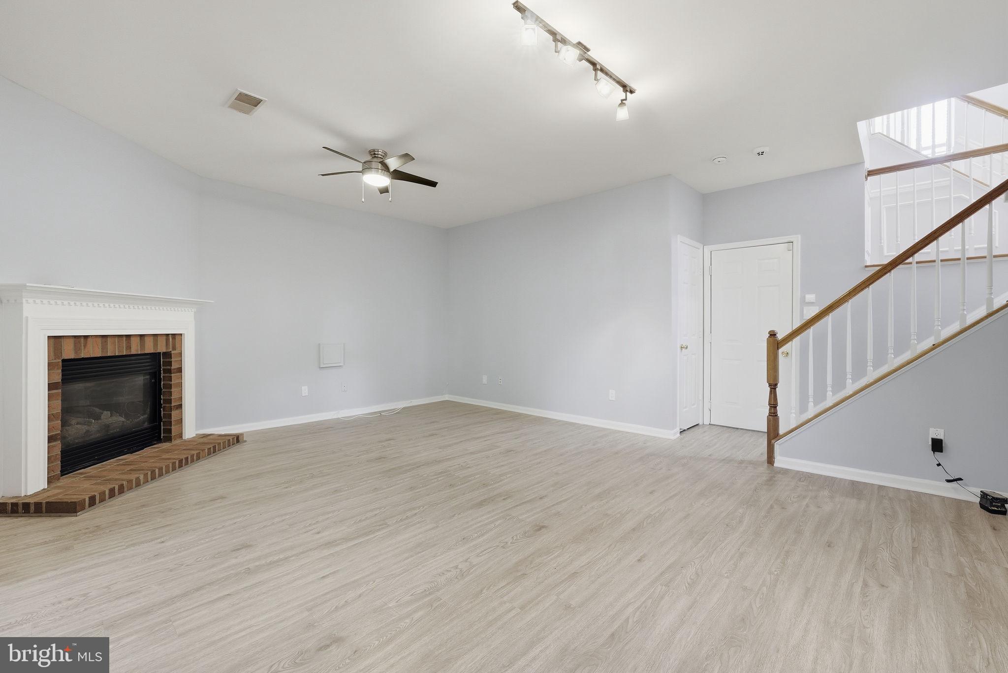 GREAT FALLS CHASE - Residential