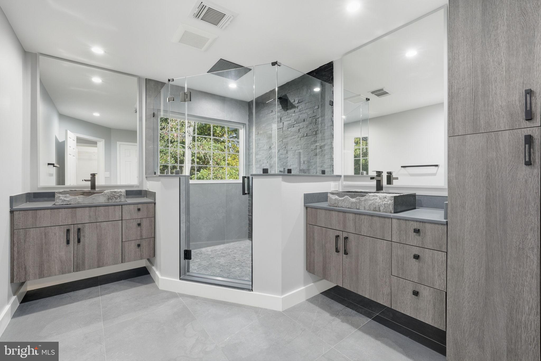 GREAT FALLS CHASE - Residential